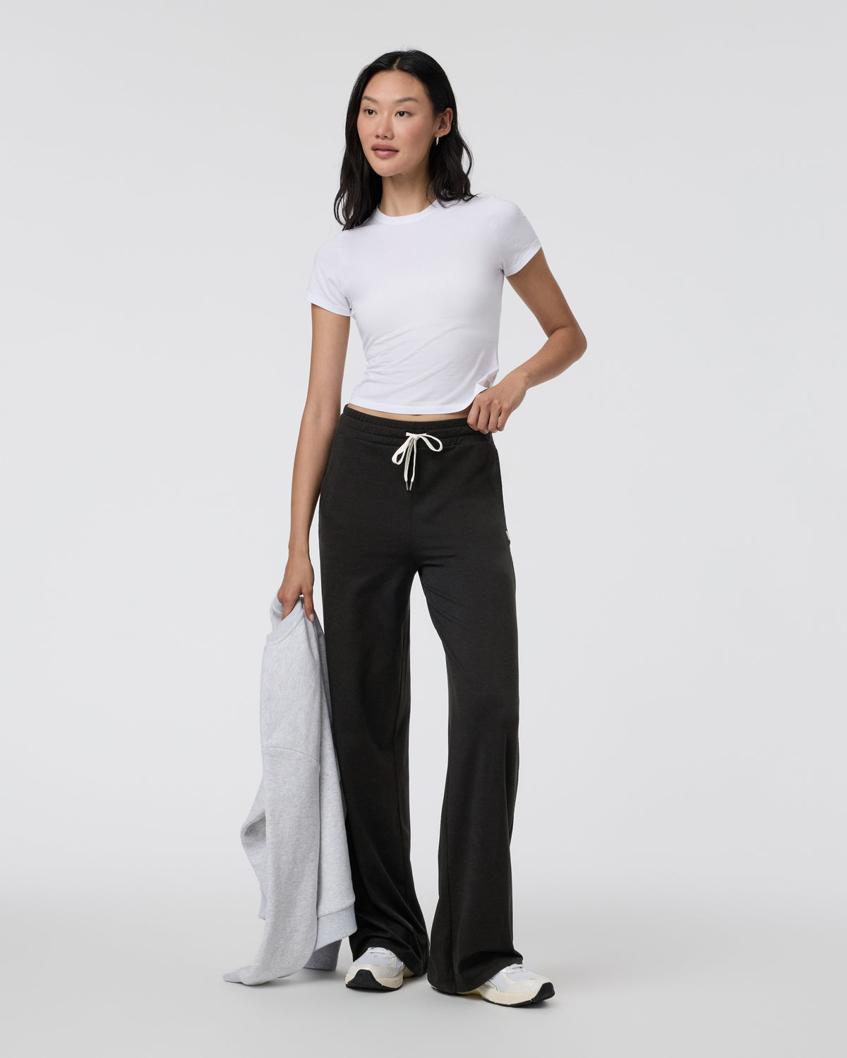 Halo Essential Wideleg - Long Black Heather | Vuori online