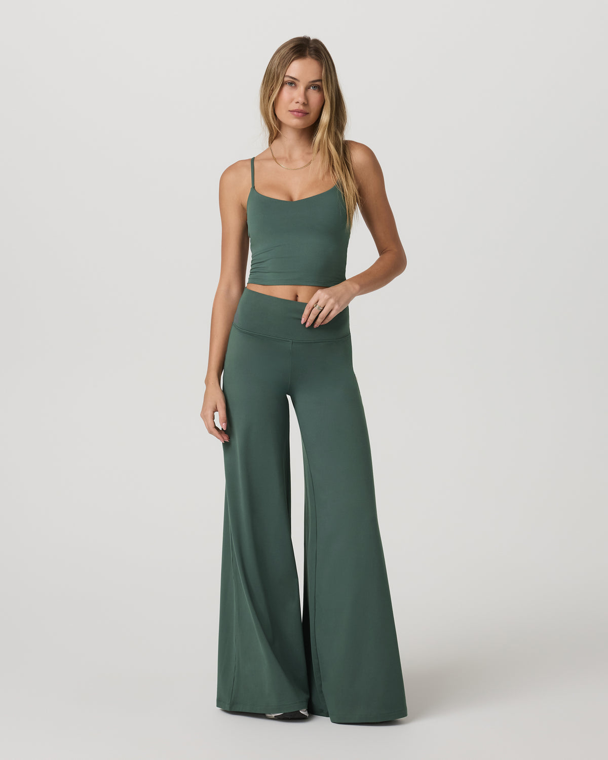 Halo Easy Wideleg Pant - Long Women's Agate Green Pants | Vuori shop