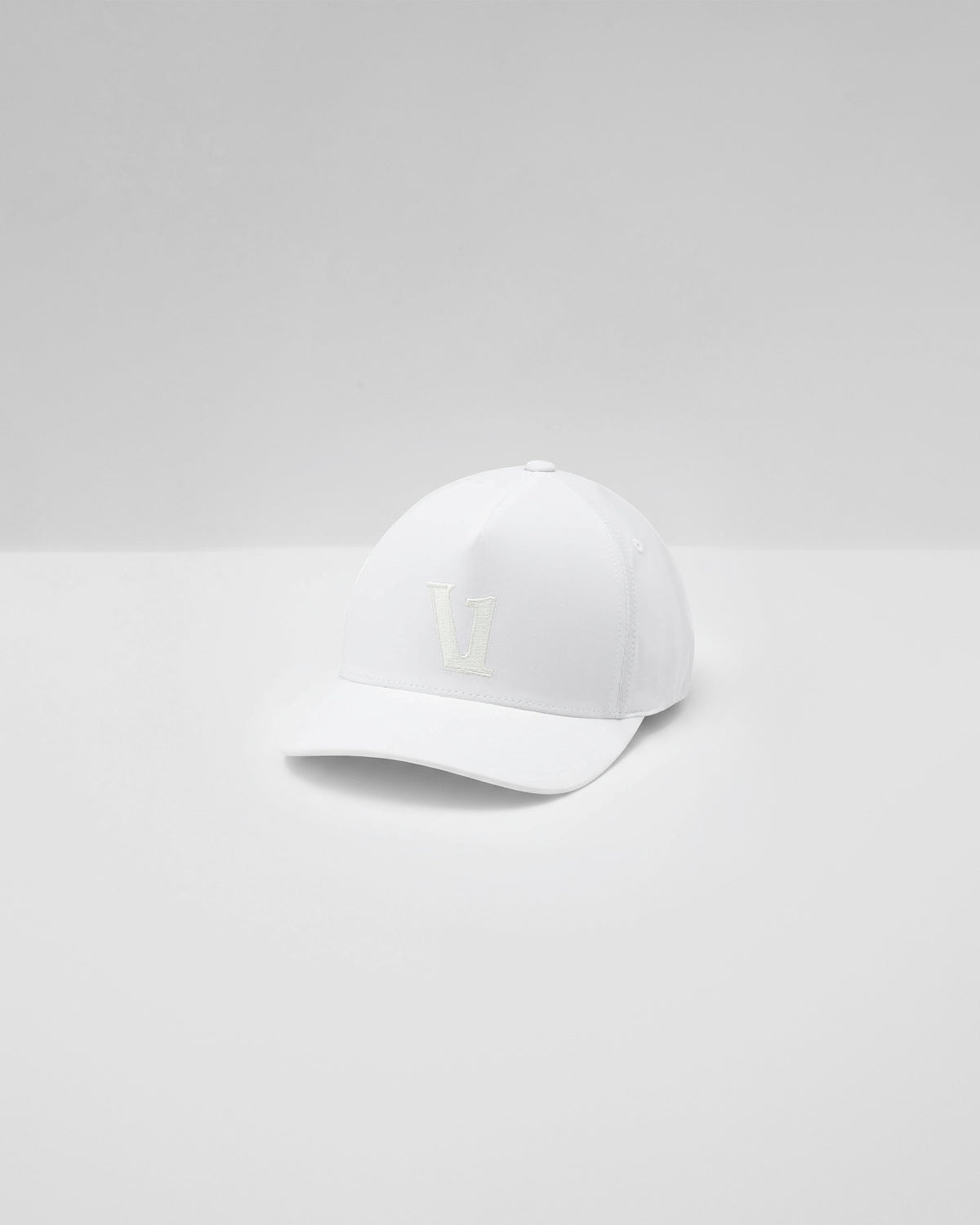 Magnitude Hat White Adjustable Snapback | Vuori online