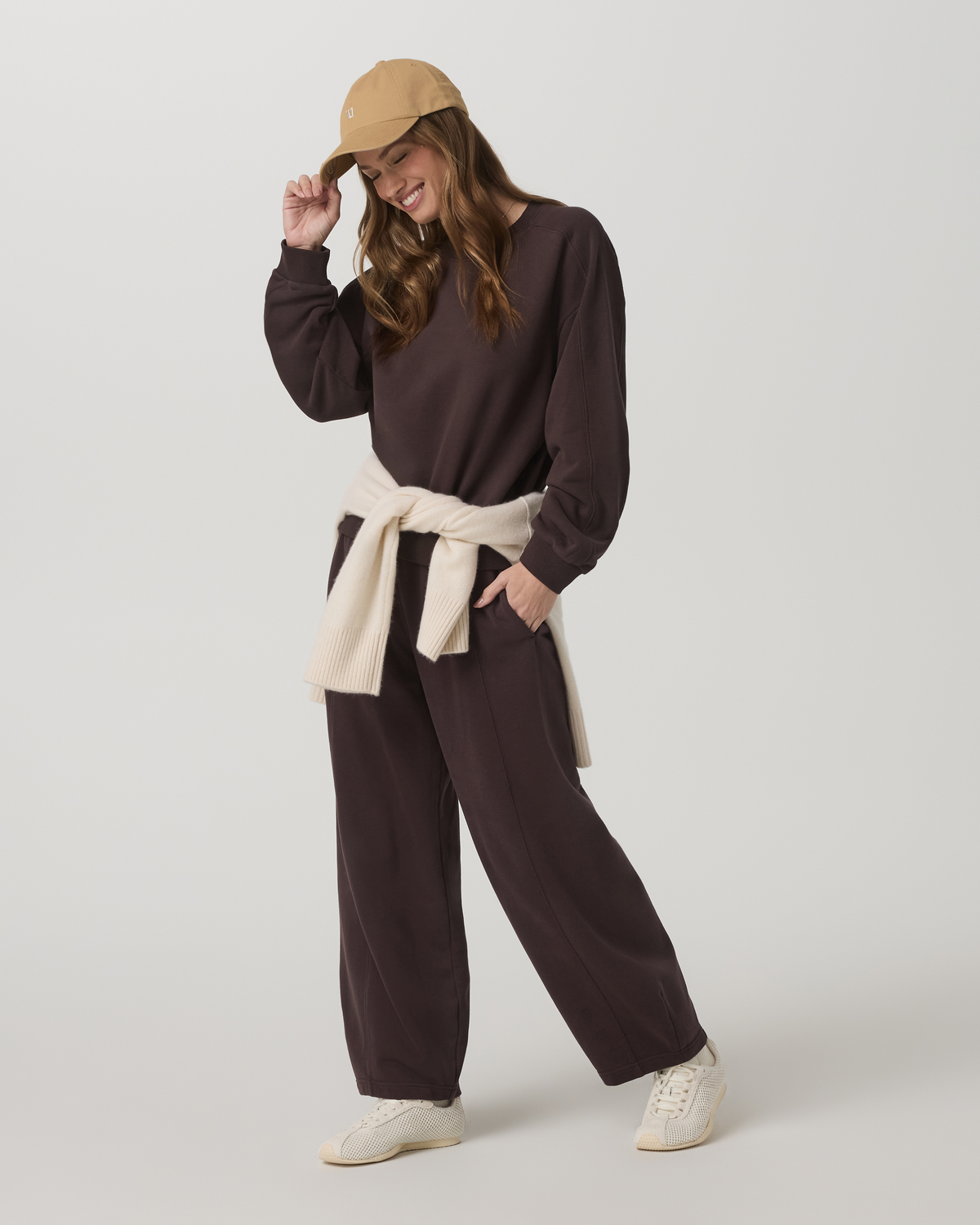 Sedona Seams Crew Women's French Roast Sweatshirt | Vuori shop