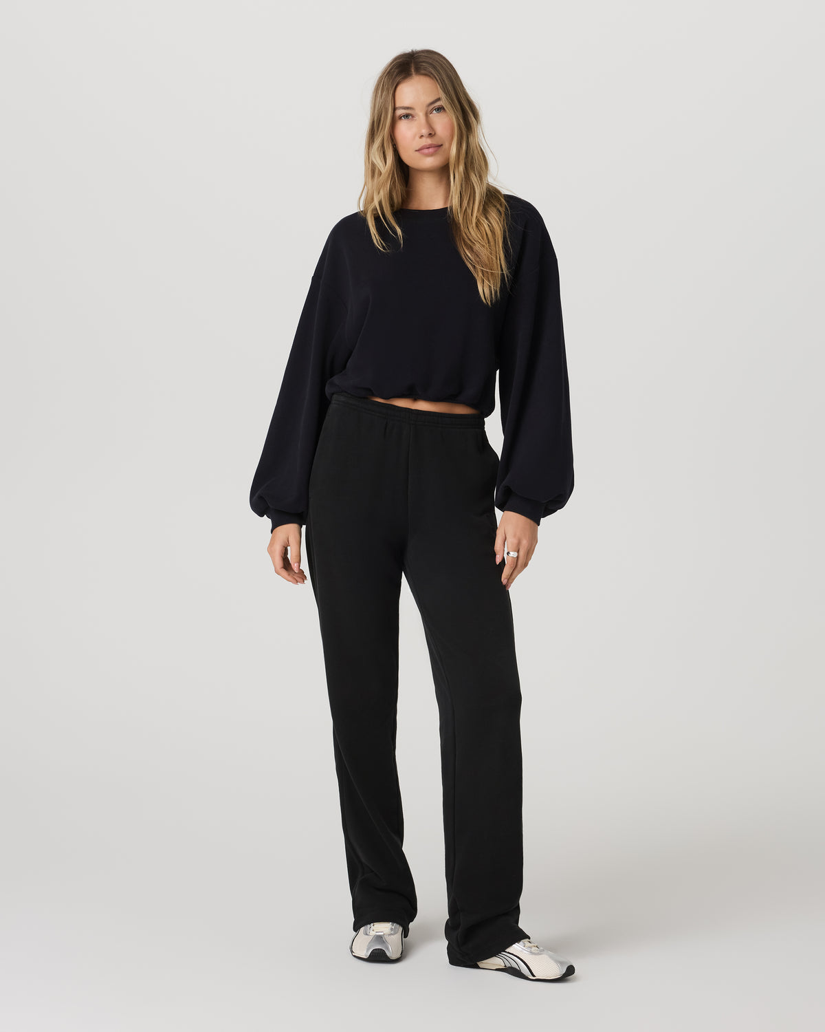 Sedona Bubble Crew Women's Black Pullover Crewneck | Vuori shop