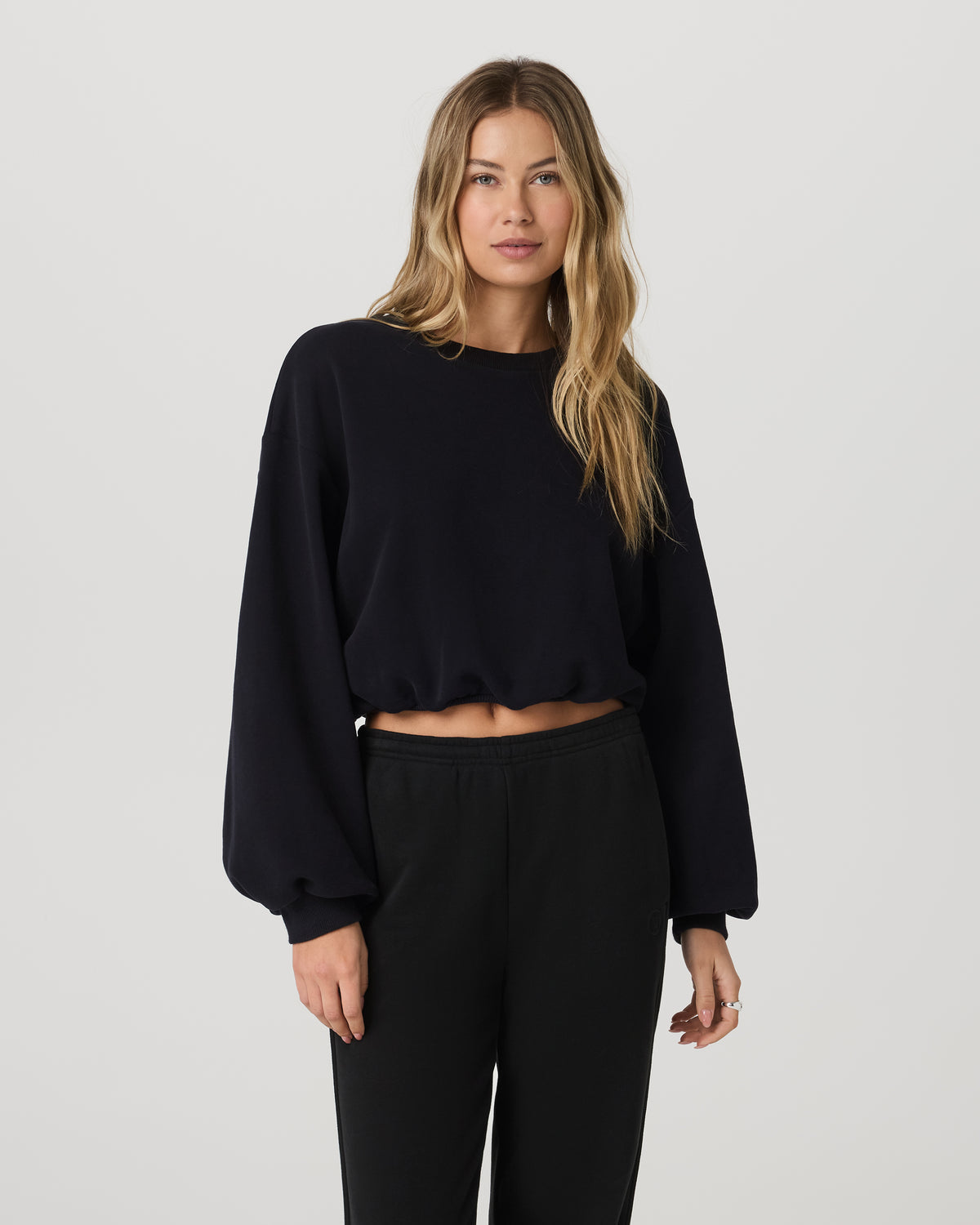 Sedona Bubble Crew Women's Black Pullover Crewneck | Vuori shop