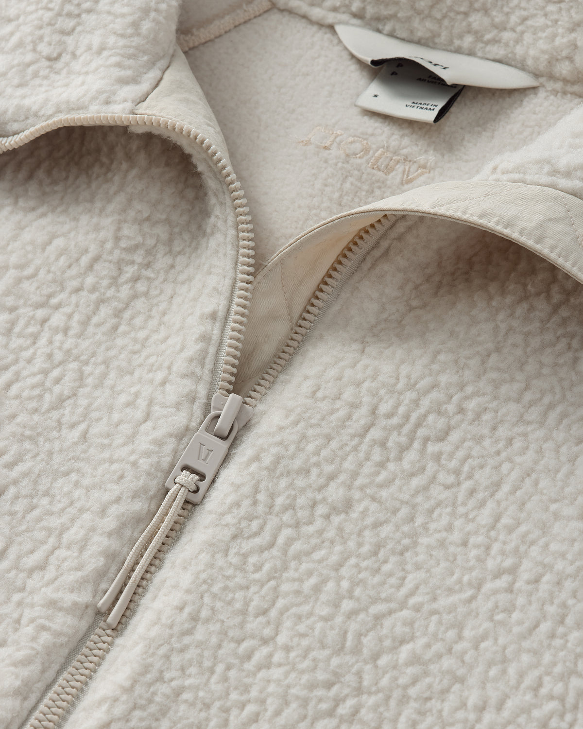 Alpine Jacket Women's Cozy Fleece Jacket in Bone | Vuori for sale