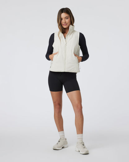 Canyon Insulated Vest Bone Lightweight Vest | Vuori online