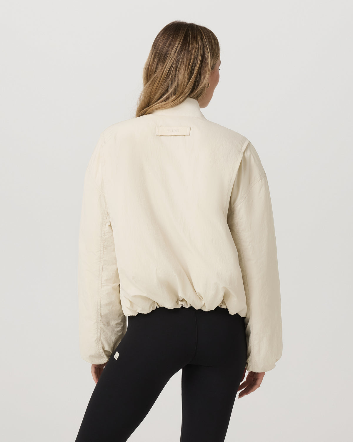 Lund Insulated Jacket Women's Bone Oversized Jacket | Vuori outlet