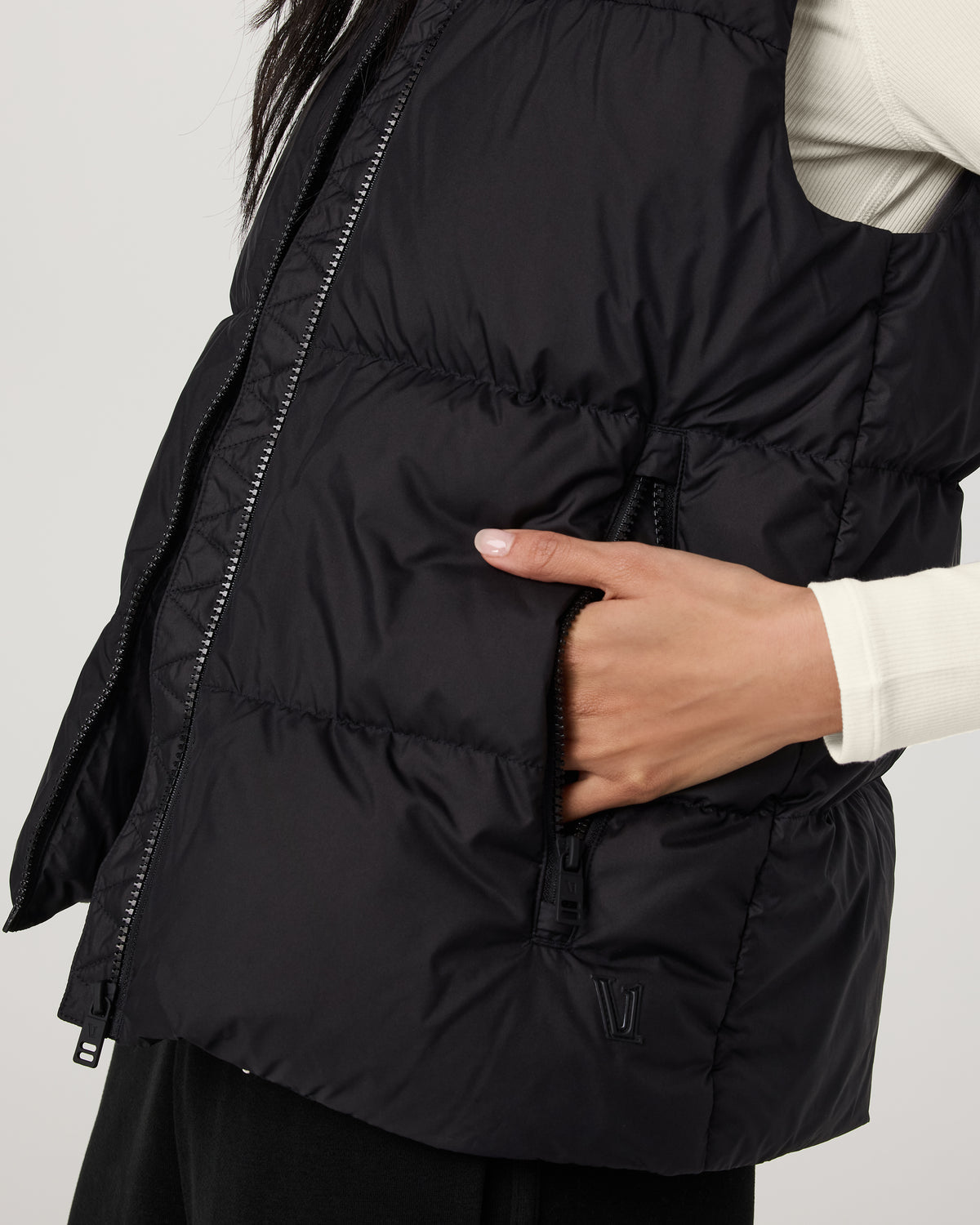 Alta Down Vest Women's Black Sleeveless Vest | Vuori onsale