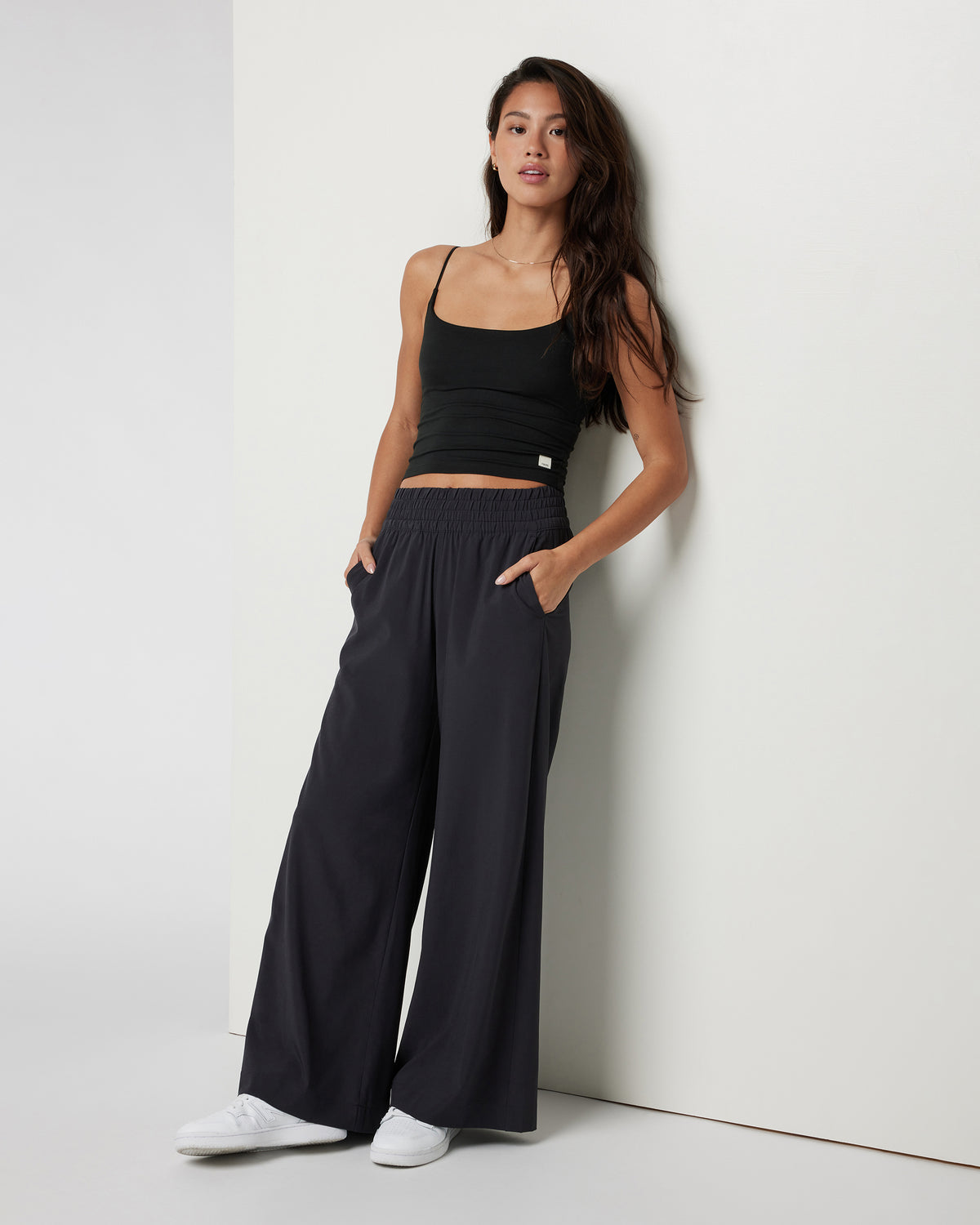 Villa Wideleg - Short Black Wide Leg Pants | Vuori discount