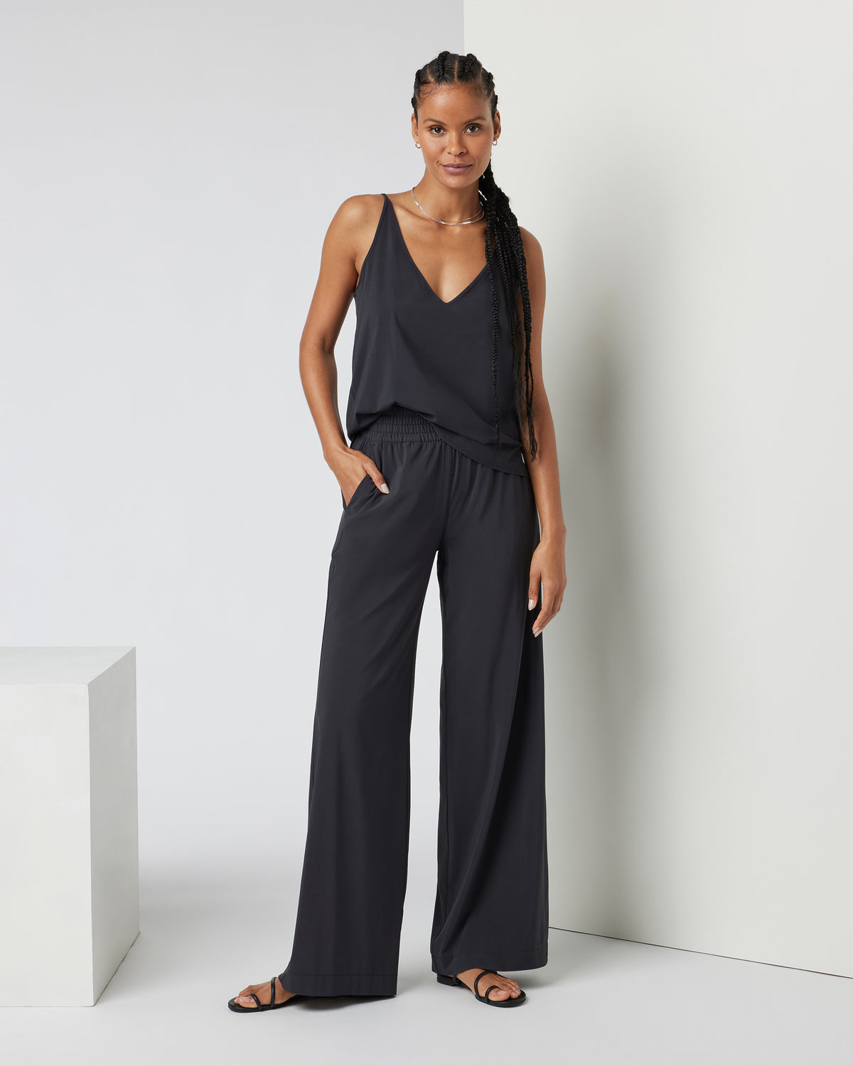 Villa Wideleg - Long Black Tall Wide Leg Pants | Vuori online