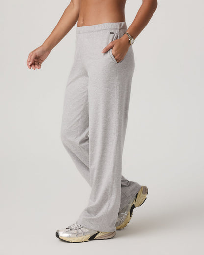 Women's Halo Modern Straight Leg Pant-Short Pale Grey | Vuori outlet