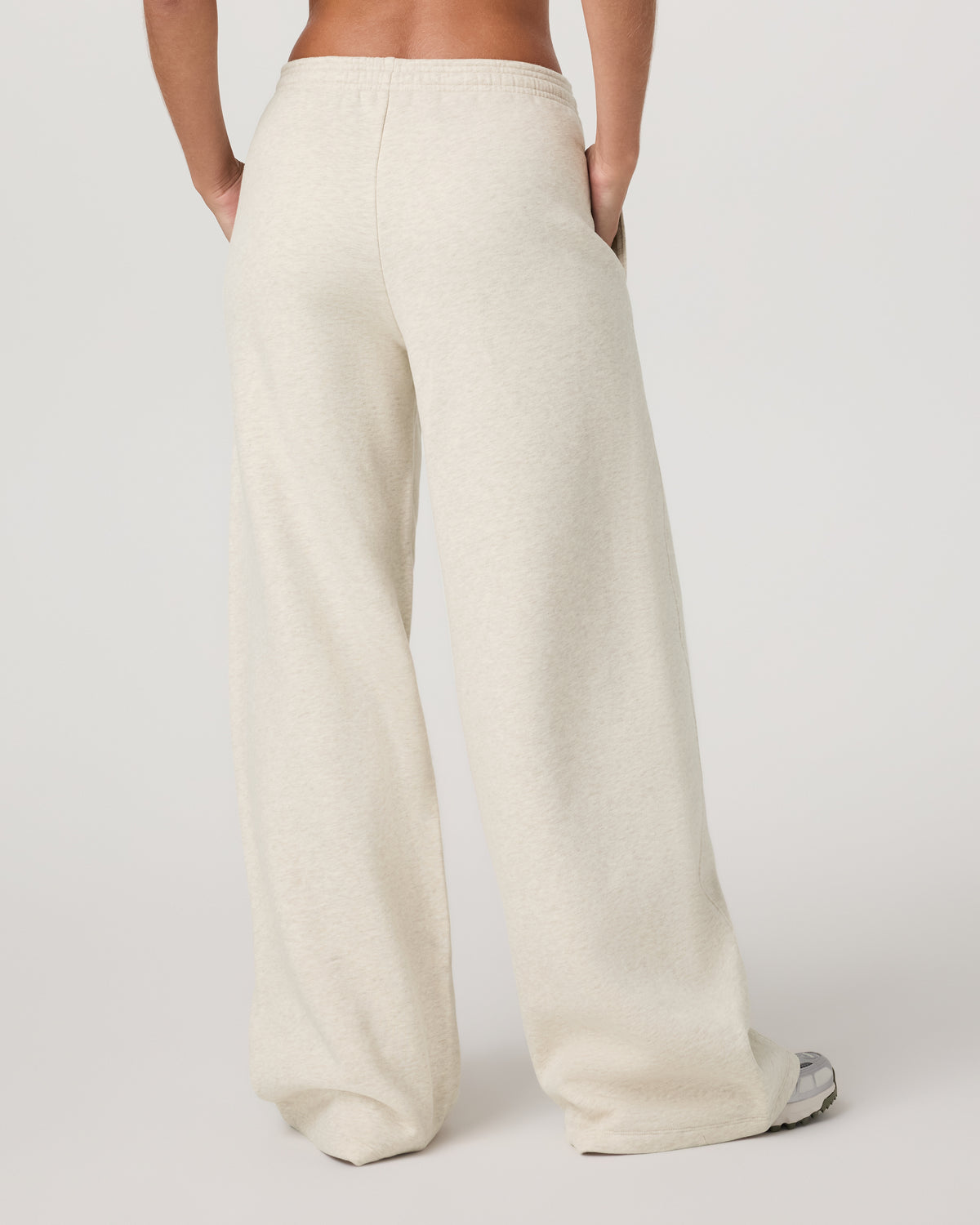 Women's Restore Ultra Wideleg Sweatpant Bone Heather | Vuori outlet