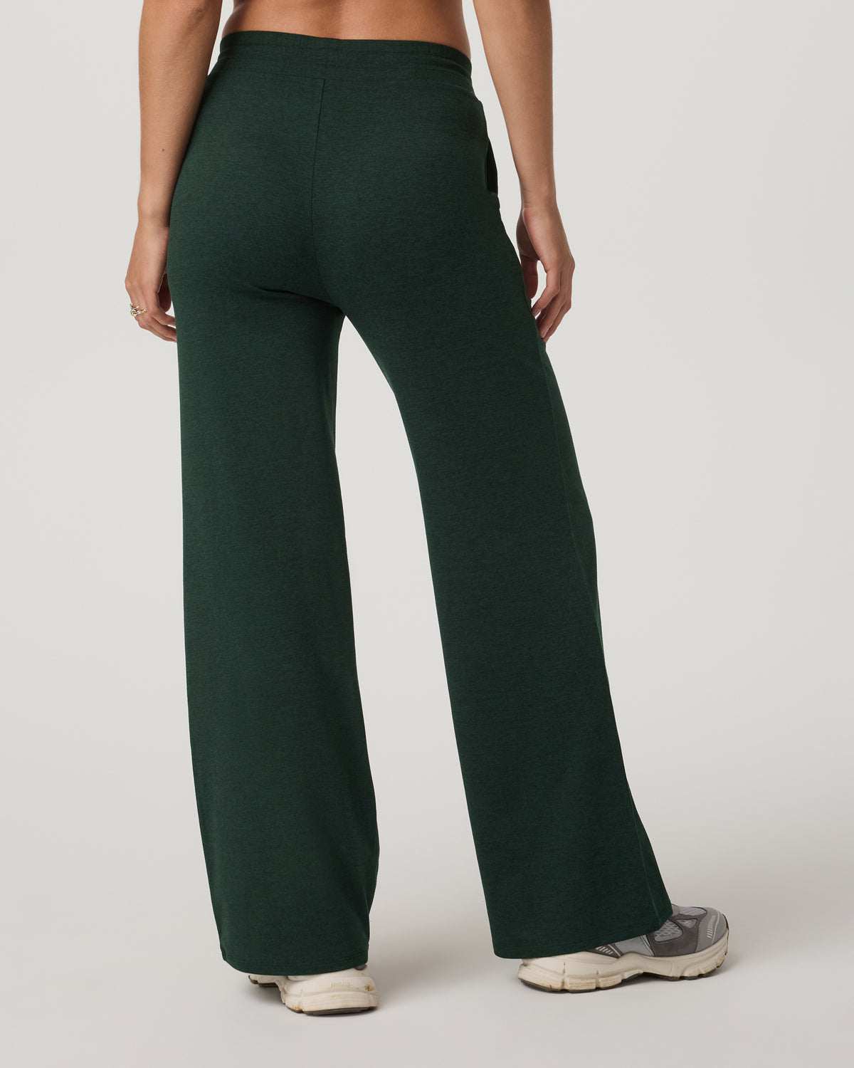 Halo Wideleg - Short Women's Evergreen Wideleg Pants | Vuori sale