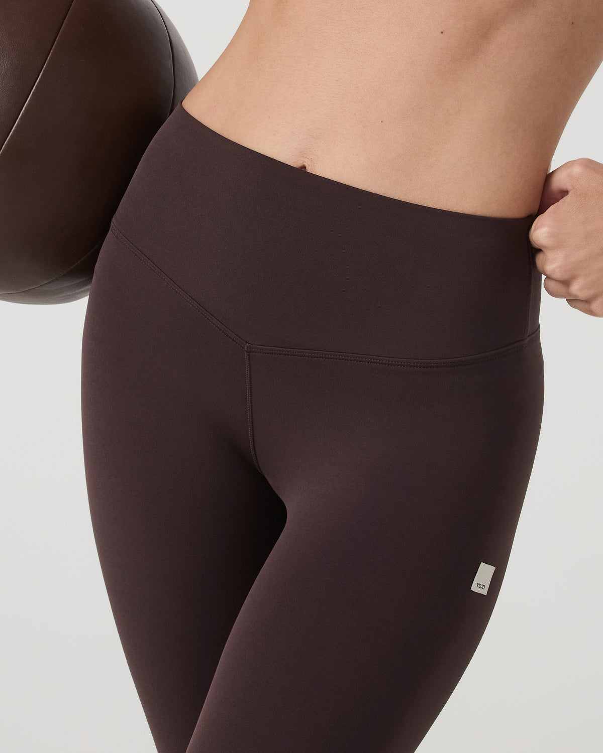 Vuori AllTheForm™ Legging - Short Women's French Roast Leggings | Vuori shop