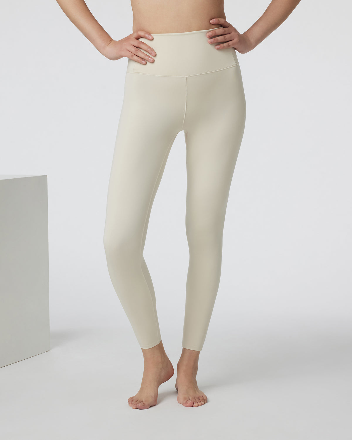 Evolve Legging Bone High-Rise Leggings | Vuori shop