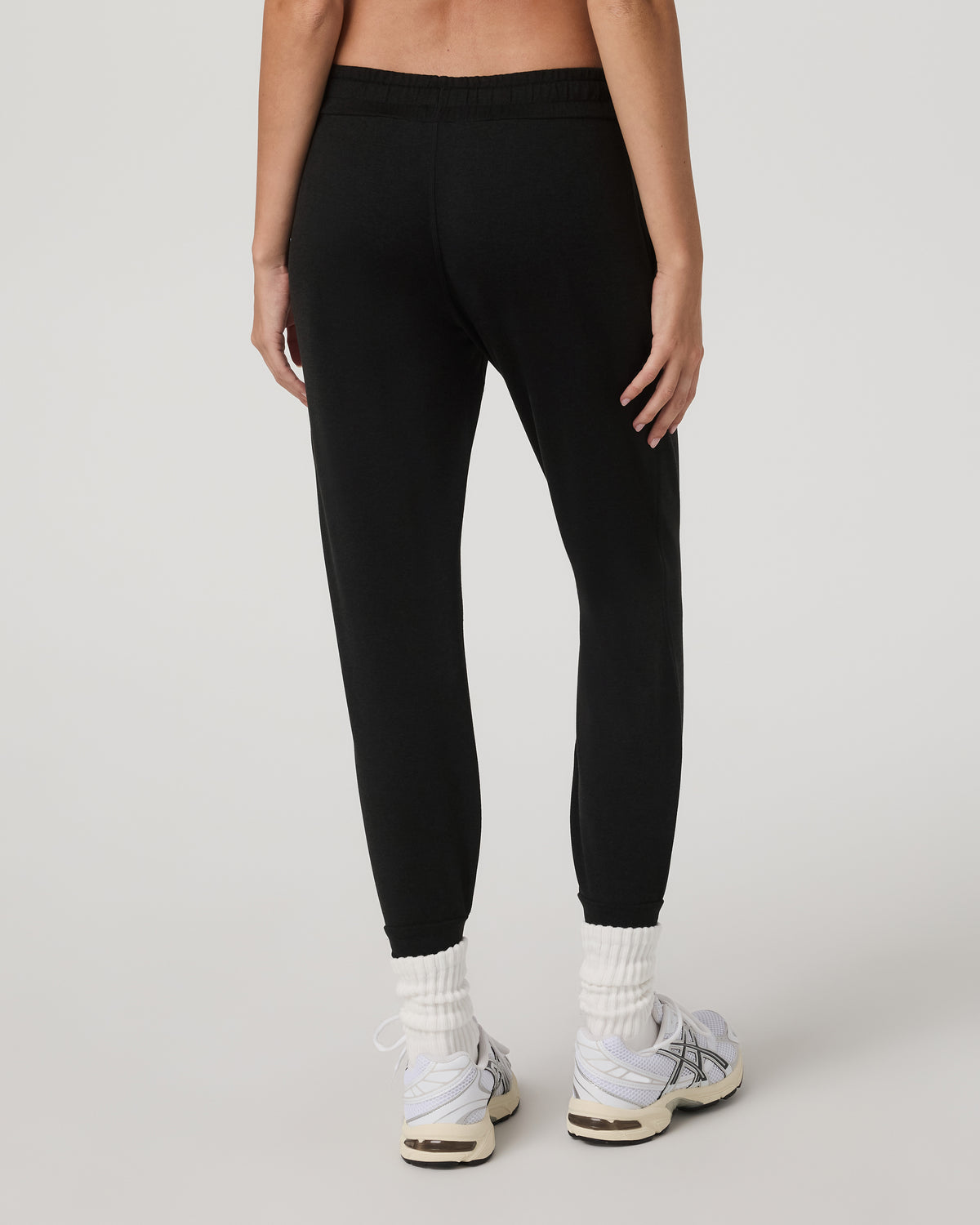 Performance Jogger Black Heather Sweatpants | Vuori sale