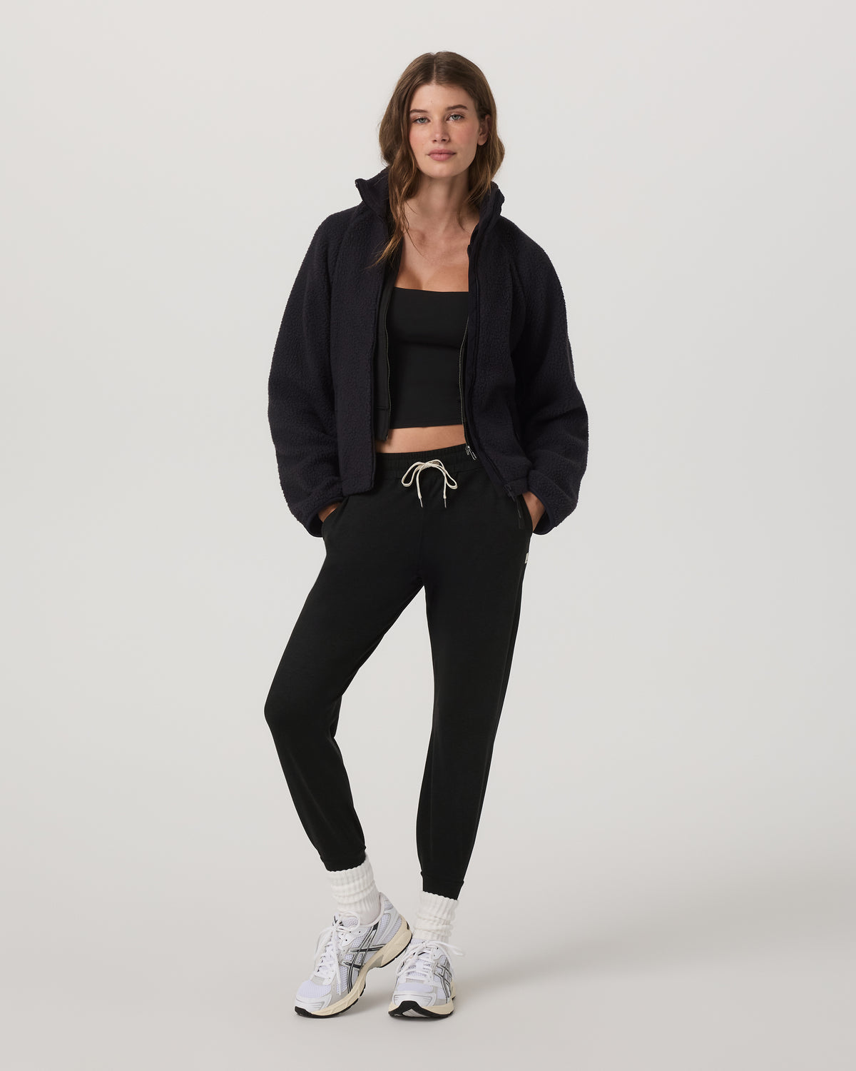 Performance Jogger - Long Black Heather Long Joggers | Vuori outlet
