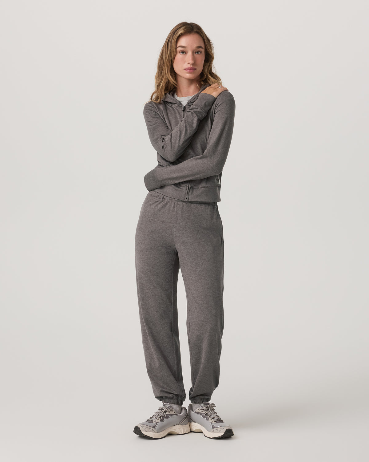 Halo Modern Sweatpant Women's Chia Heather Pants | Vuori onsale