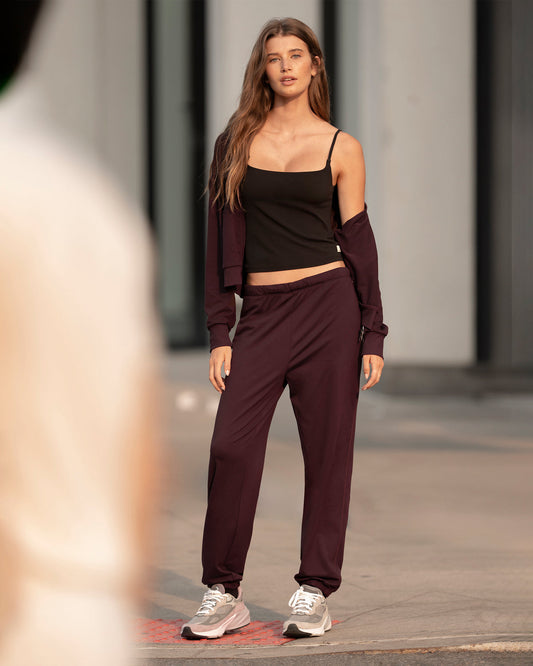 Halo Modern Sweatpant Women's Raisin Pants | Vuori for sale