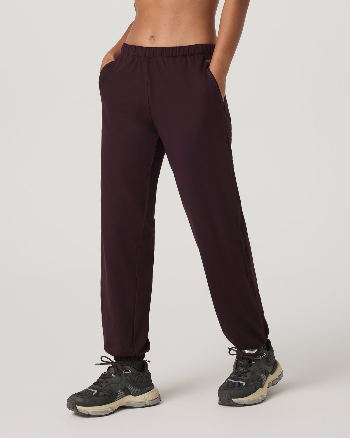 Halo Modern Sweatpant Women's Raisin Pants | Vuori for sale