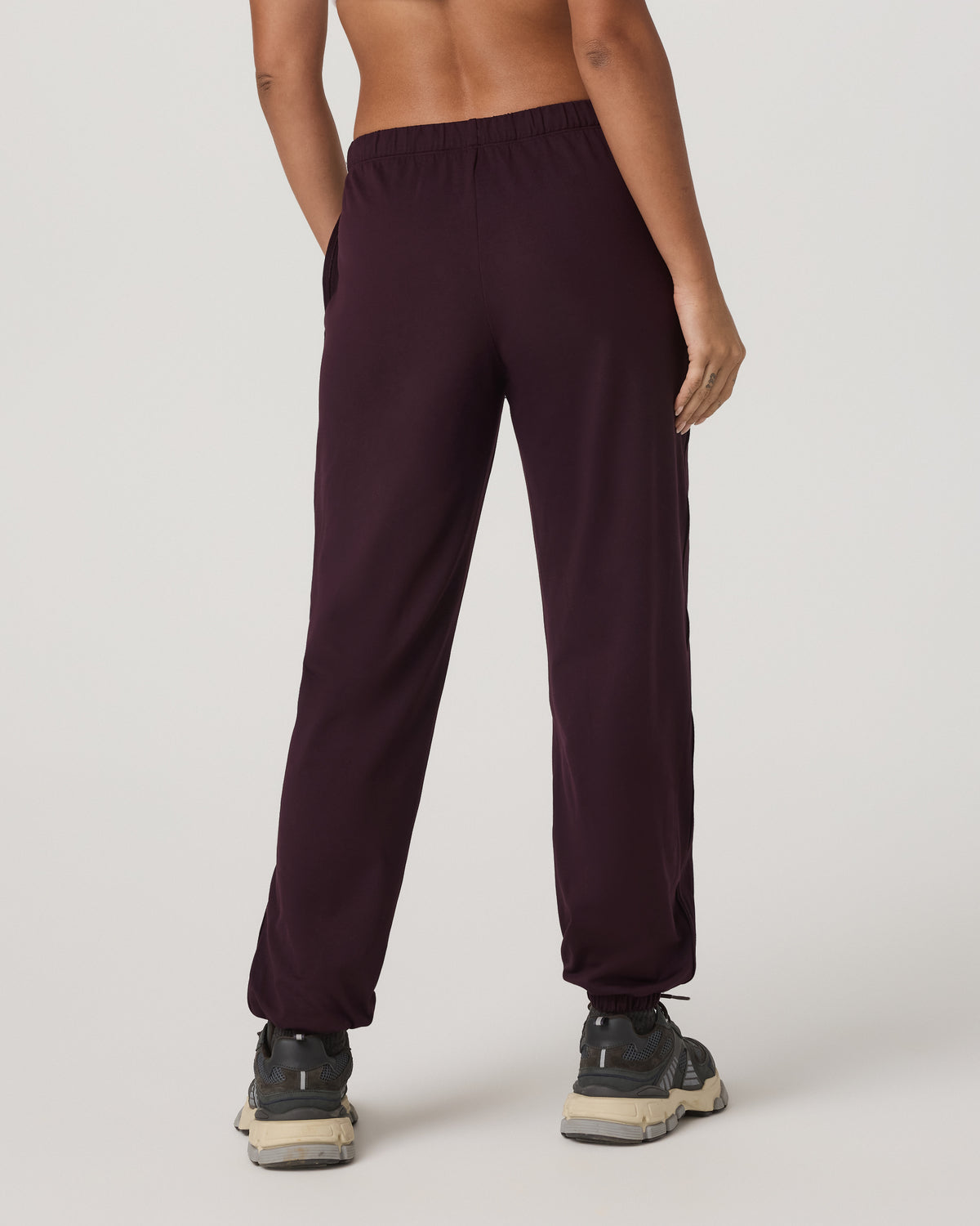 Halo Modern Sweatpant Women's Raisin Pants | Vuori for sale