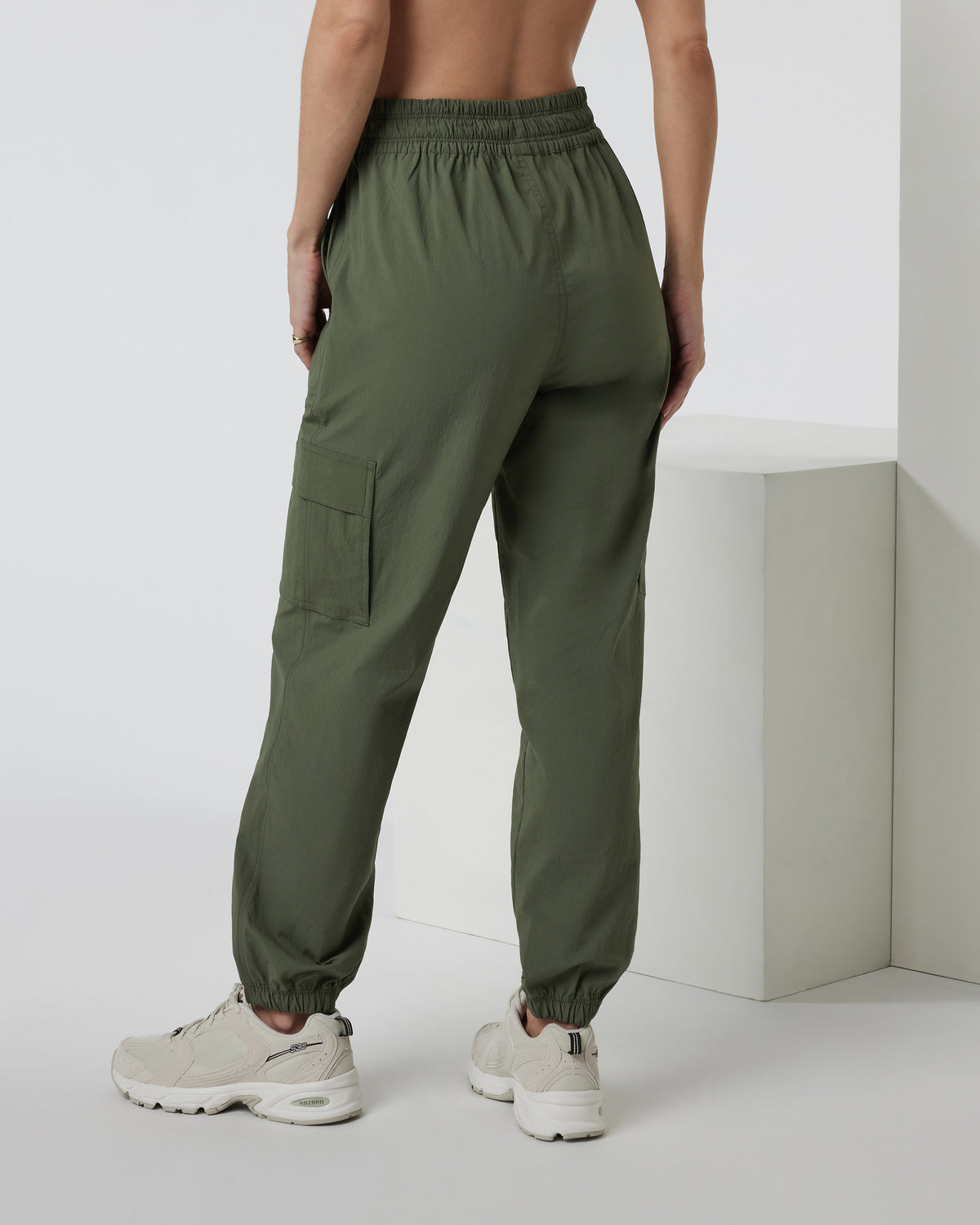 Birch Jogger Women's Army Utility Joggers | Vuori shop
