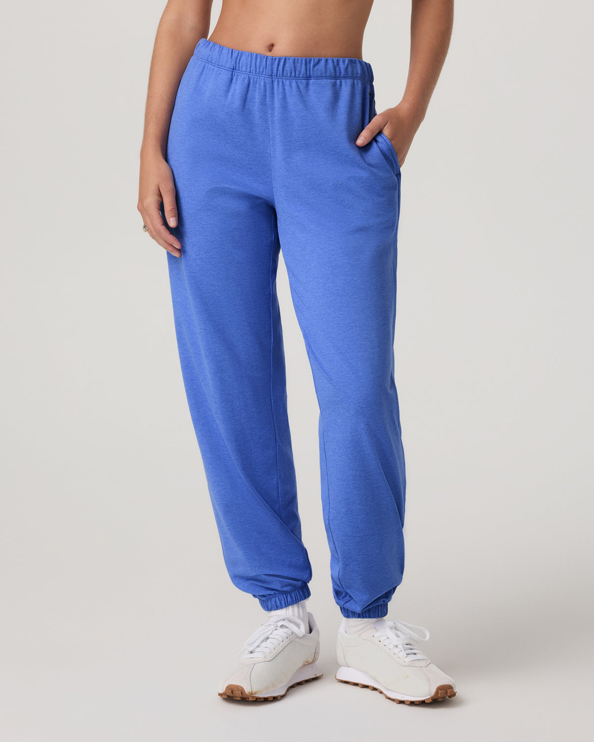 Halo Modern Sweatpant Women's Bright Iris Heather Pants | Vuori shop