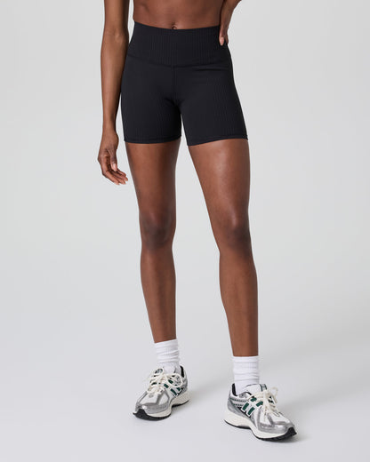 Inversion Rib Short Black | Vuori online