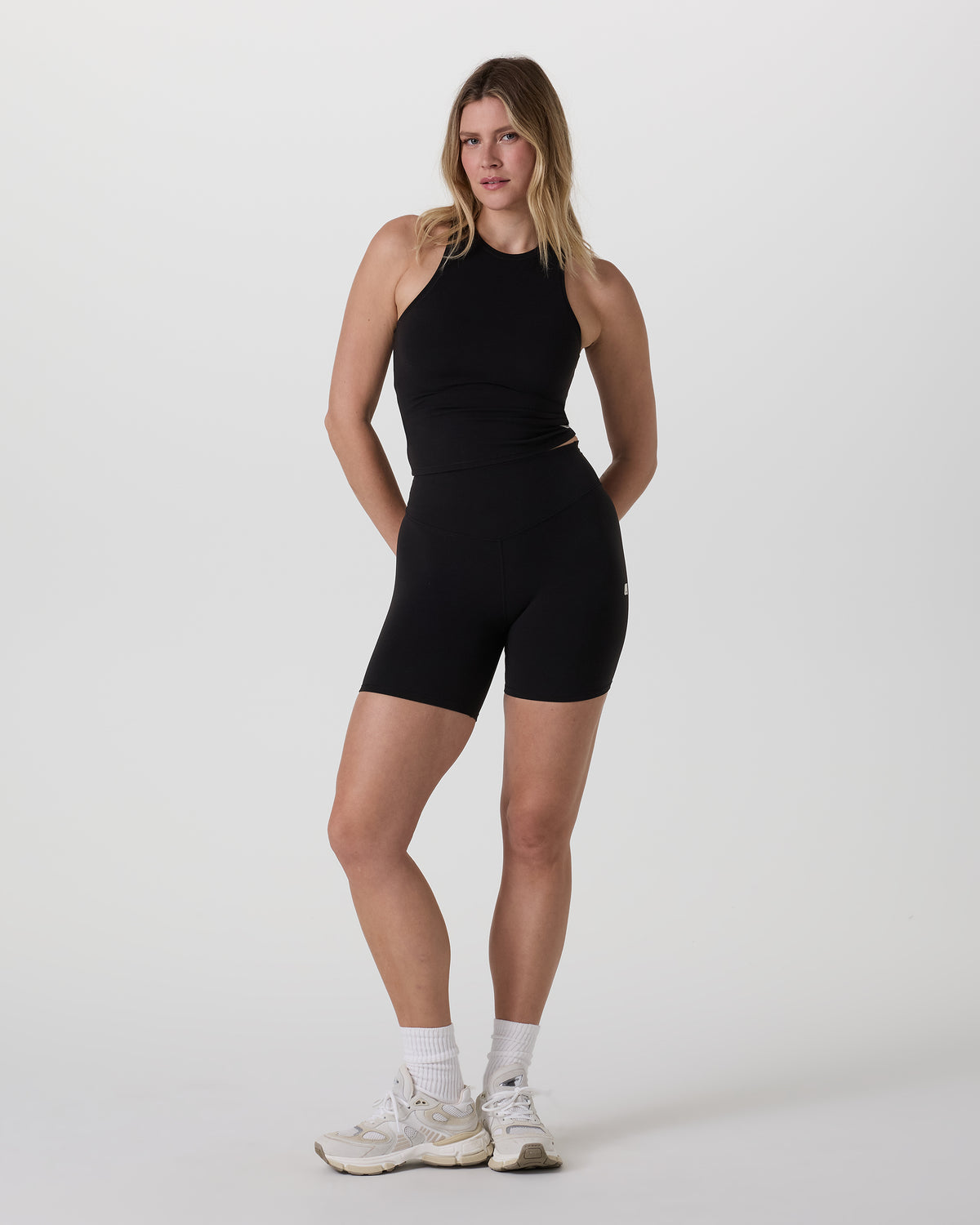 Vuori AllTheFeels Crew Tank Black | Vuori outlet