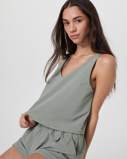 Villa Textured Crop Tank Laurel | Vuori discount
