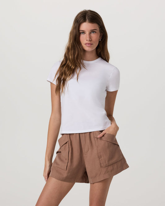 Short Sleeve Feather Classic Tee Women's White T-Shirt | Vuori outlet