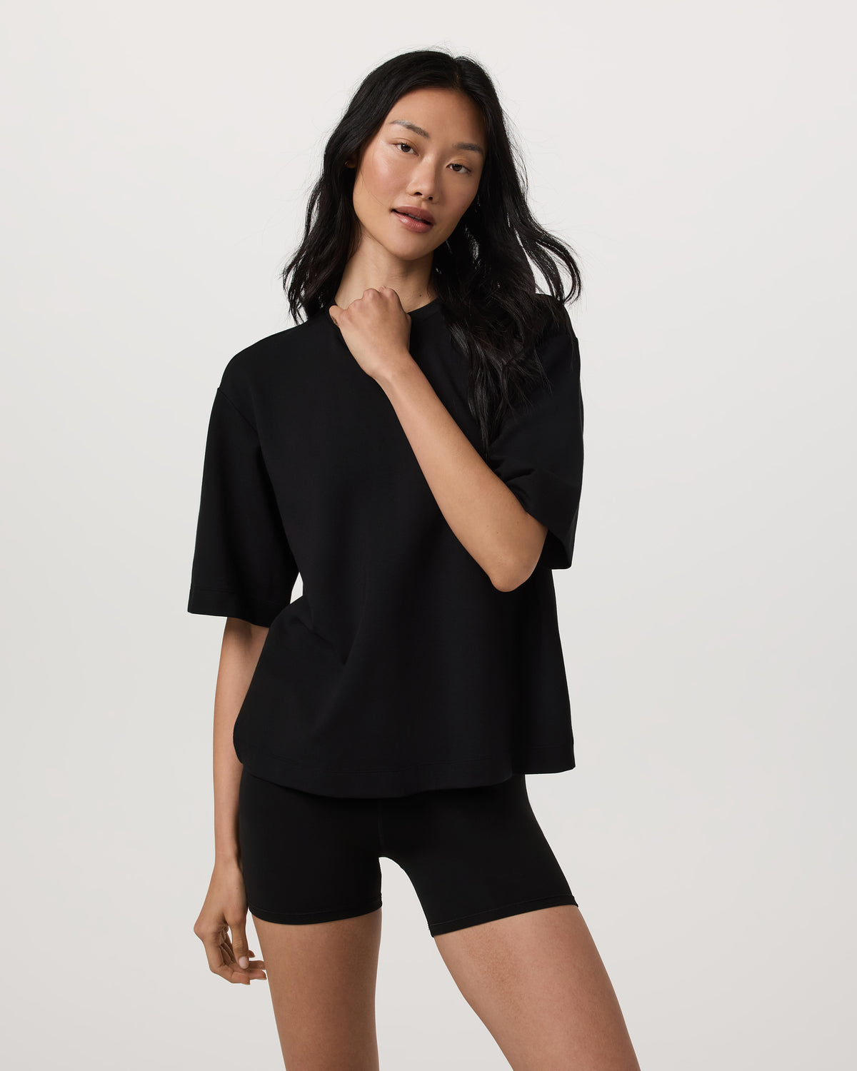 Short Sleeve Maven Oversized Tee Women's Black T-Shirt | Vuori shop