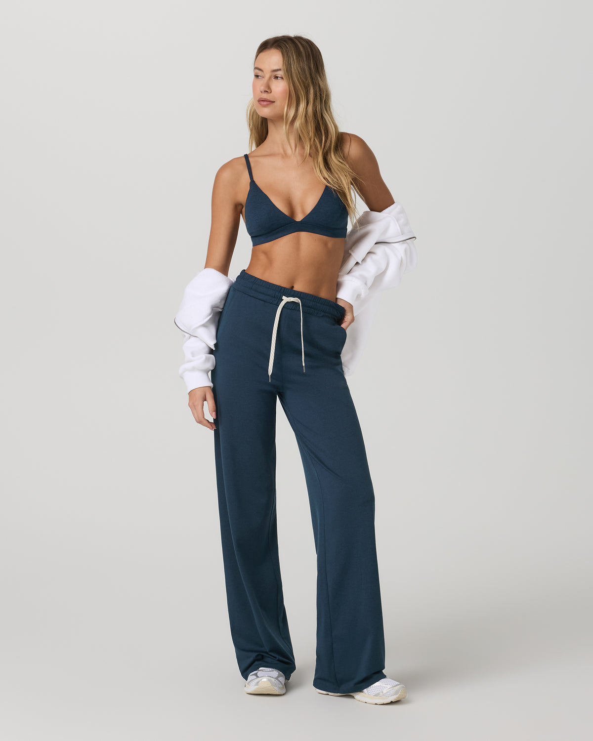 Halo Triangle Bra Blue Coast Heather Low-Support Bra | Vuori shop