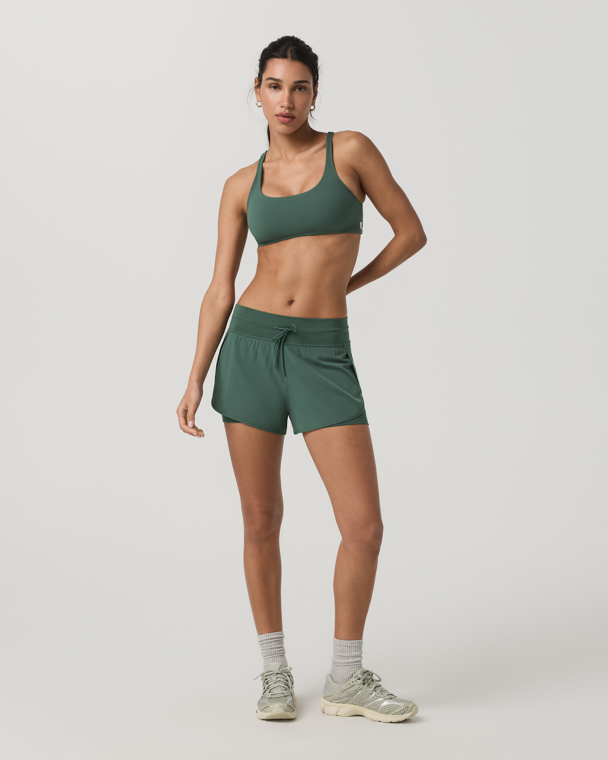 Yosemite Bra Women's Agate Green Strappy Sports Bra | Vuori outlet