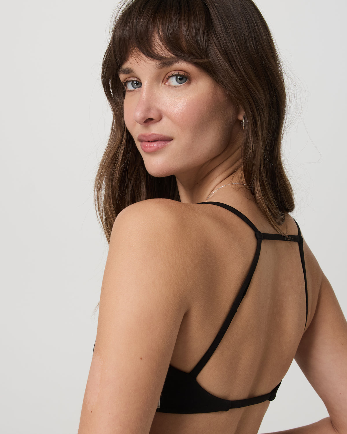Vuori AllTheFeels™ Strappy Back Bra Women's Black Sports Bra | Vuori for sale