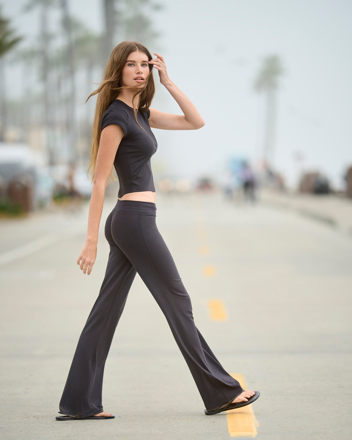 Halo Flare Pant Women's Solid Black Pants | Vuori shop