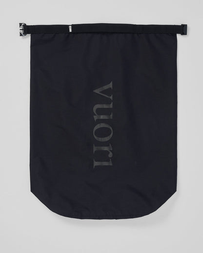 Packable Travel Bag Lightweight Black Roll Top Bag | Vuori online