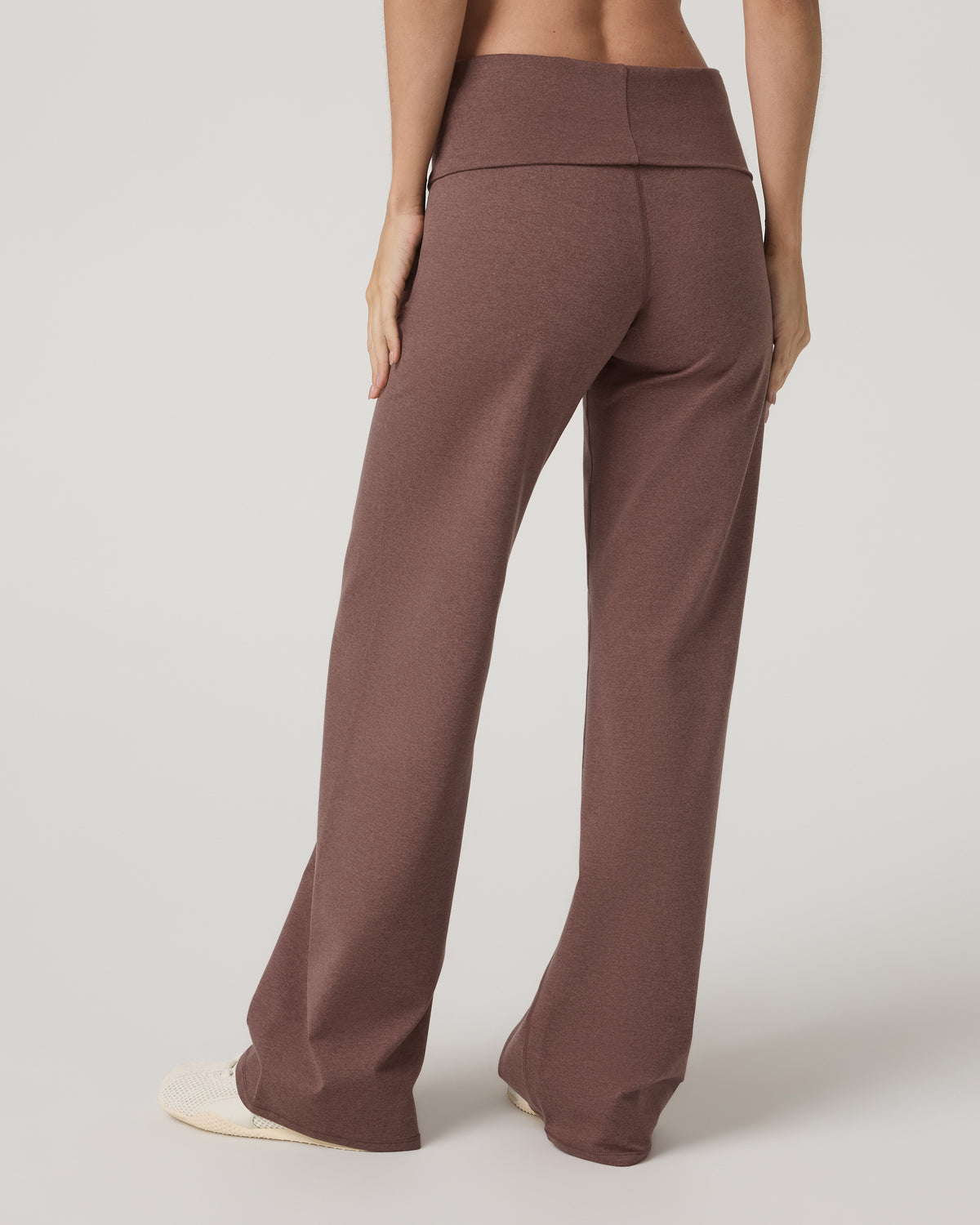 Granite Foldover Straight Leg Women's Sable Heather Pant | Vuori online