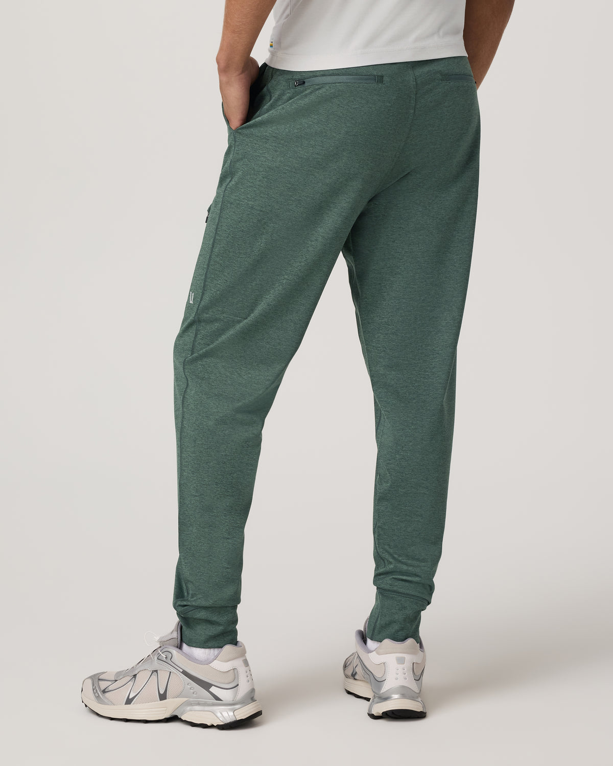 Men's Sunday Performance Jogger 28" Agate Green Heather | Vuori shop