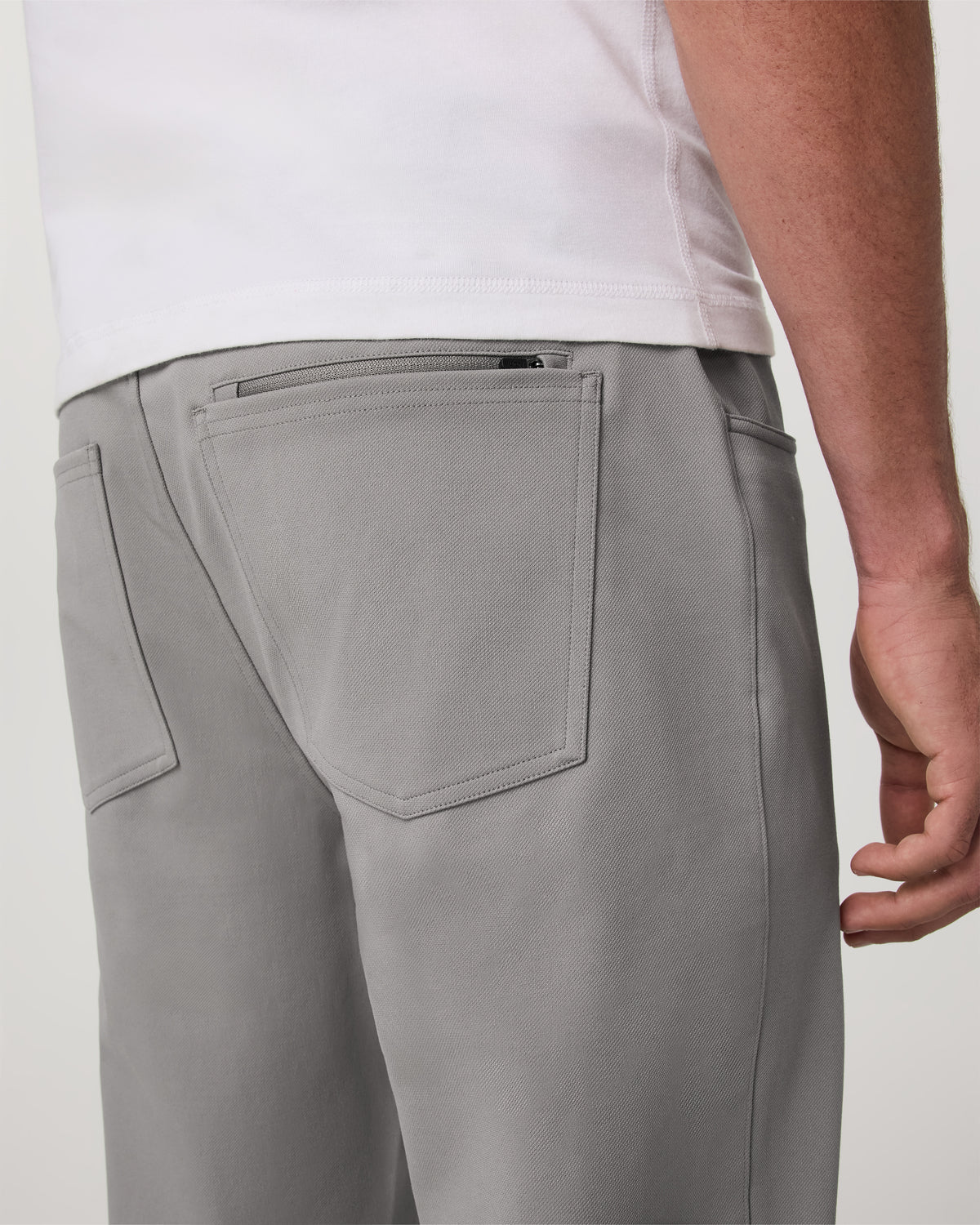 MetaTwill Pant Classic Fit 30" Men's Shiitake Pants | Vuori outlet