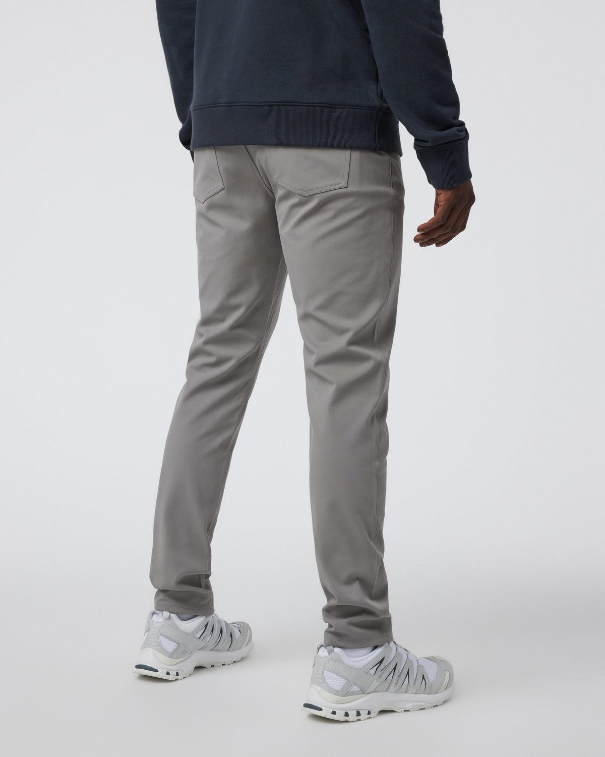 MetaTwill Pant Athletic Slim 32" Shiitake | Vuori online