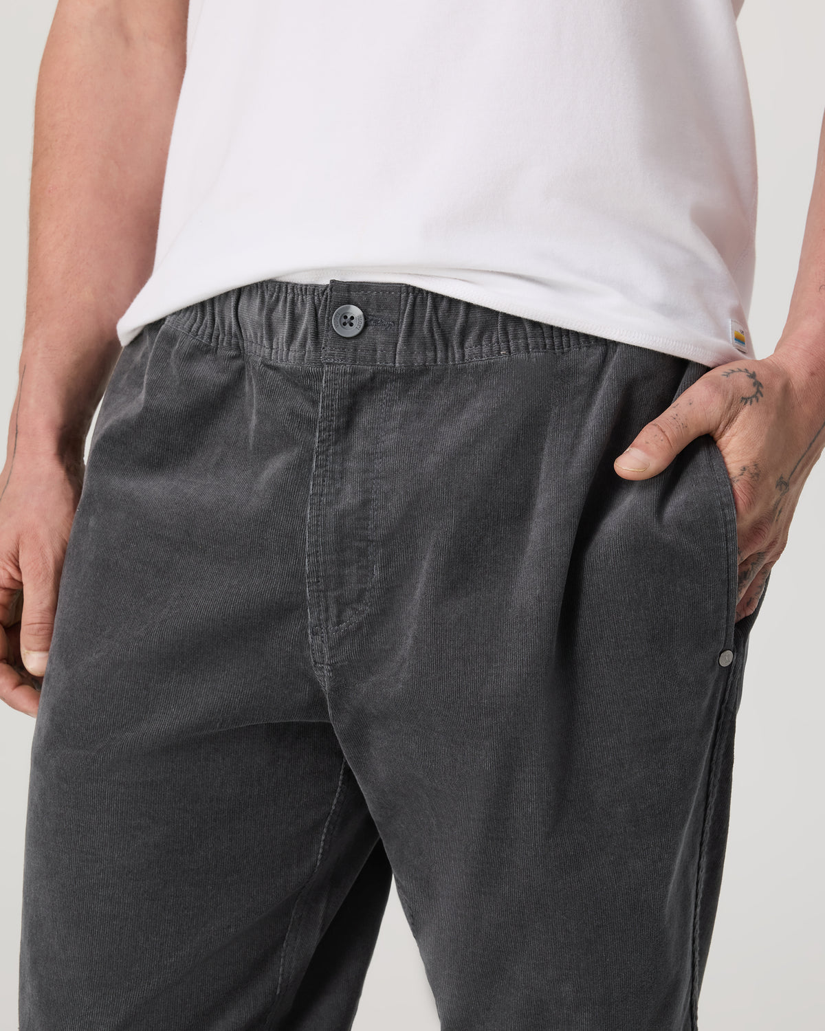 Men's Optimist Elastic Waist Pant Classic Fit Charcoal | Vuori outlet