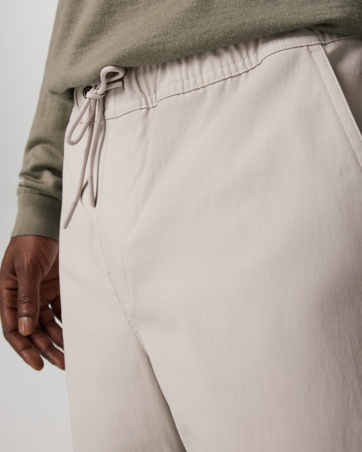 Men's Cascade Elastic Waist Trouser Classic Fit 30" Pewter | Vuori online
