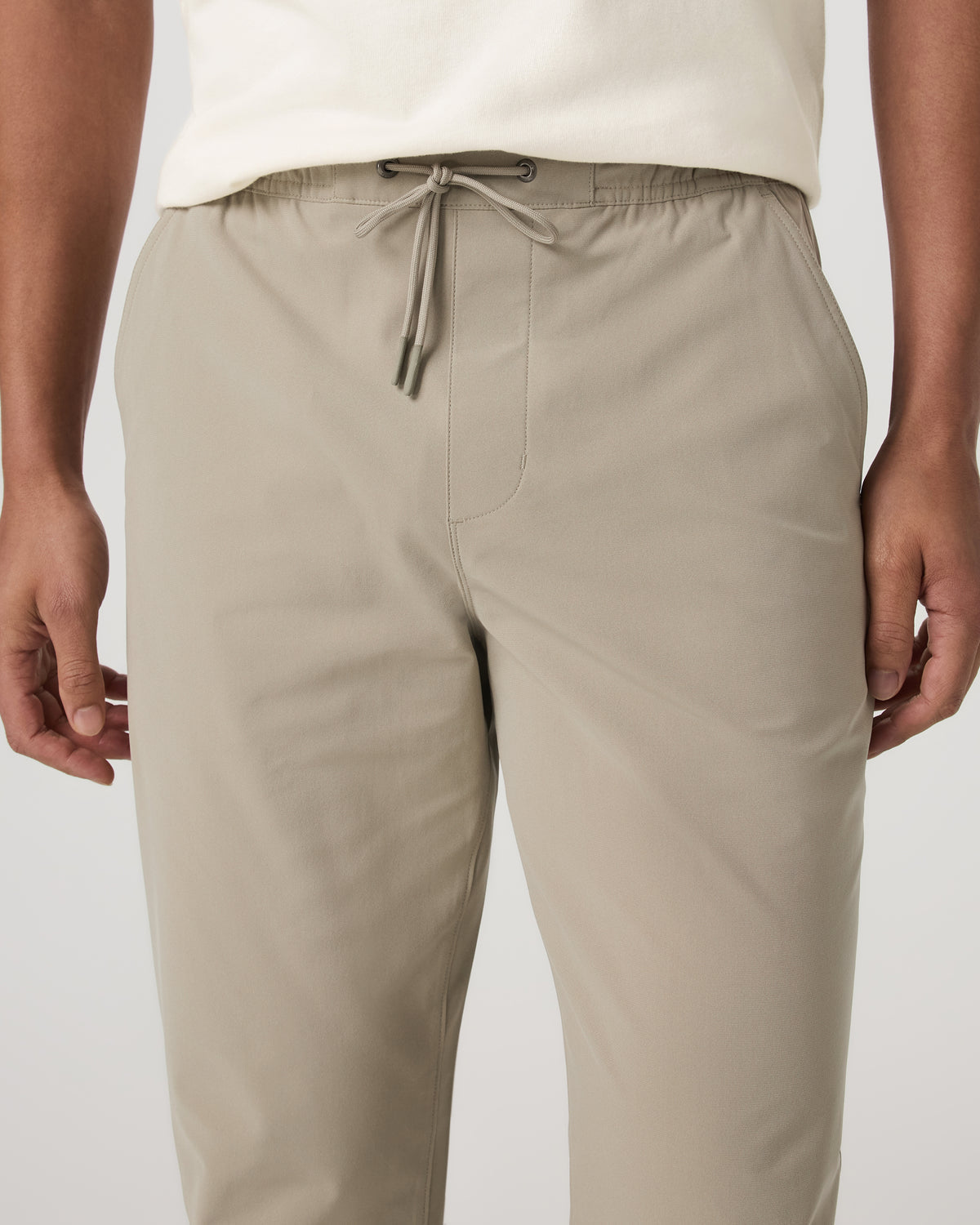Meta Elastic Waist Pant Classic Fit 32" Men's Truffle Pants | Vuori onsale