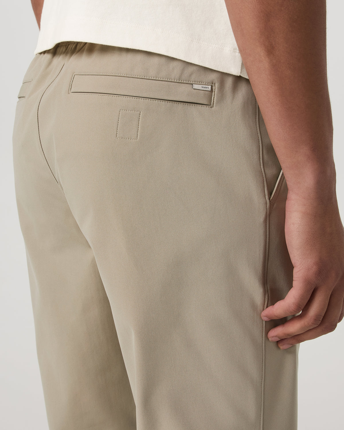 Meta Elastic Waist Pant Classic Fit 32" Men's Truffle Pants | Vuori onsale