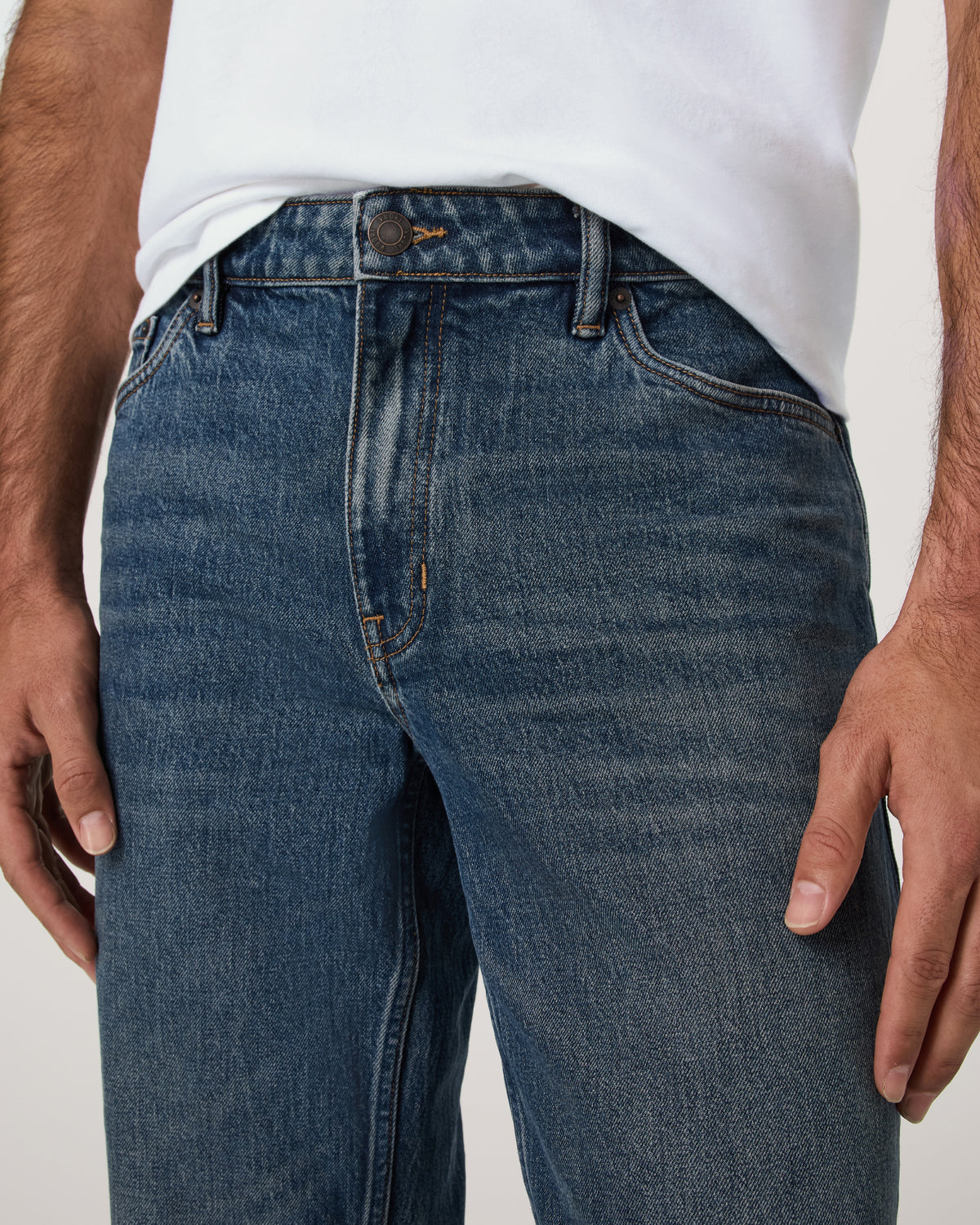 Vuori Vintage Jean Classic Fit 32" Medium Wash Denim | Vuori online