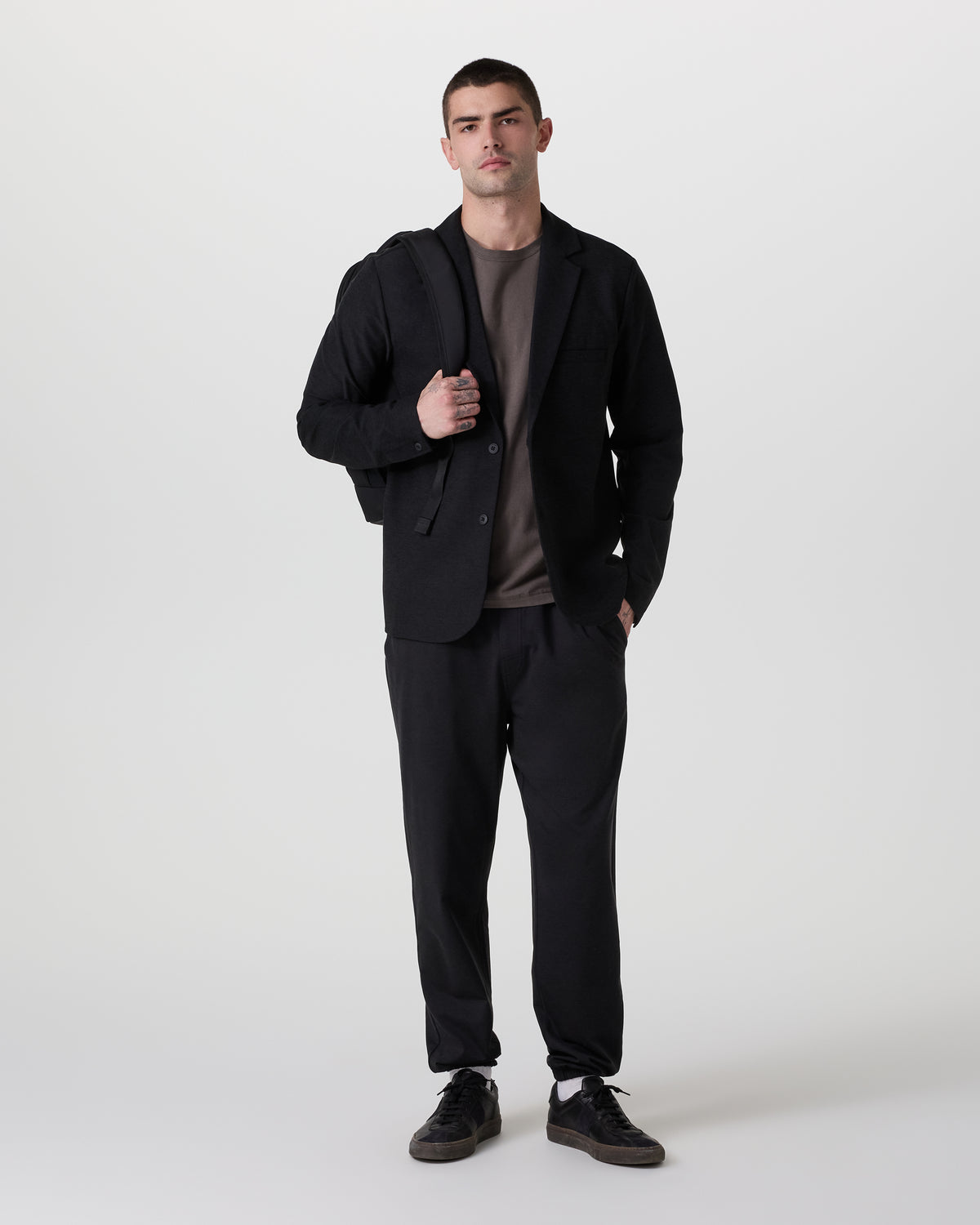 Coronado Performance Sweatpant Classic 30" Black Heather | Vuori sale