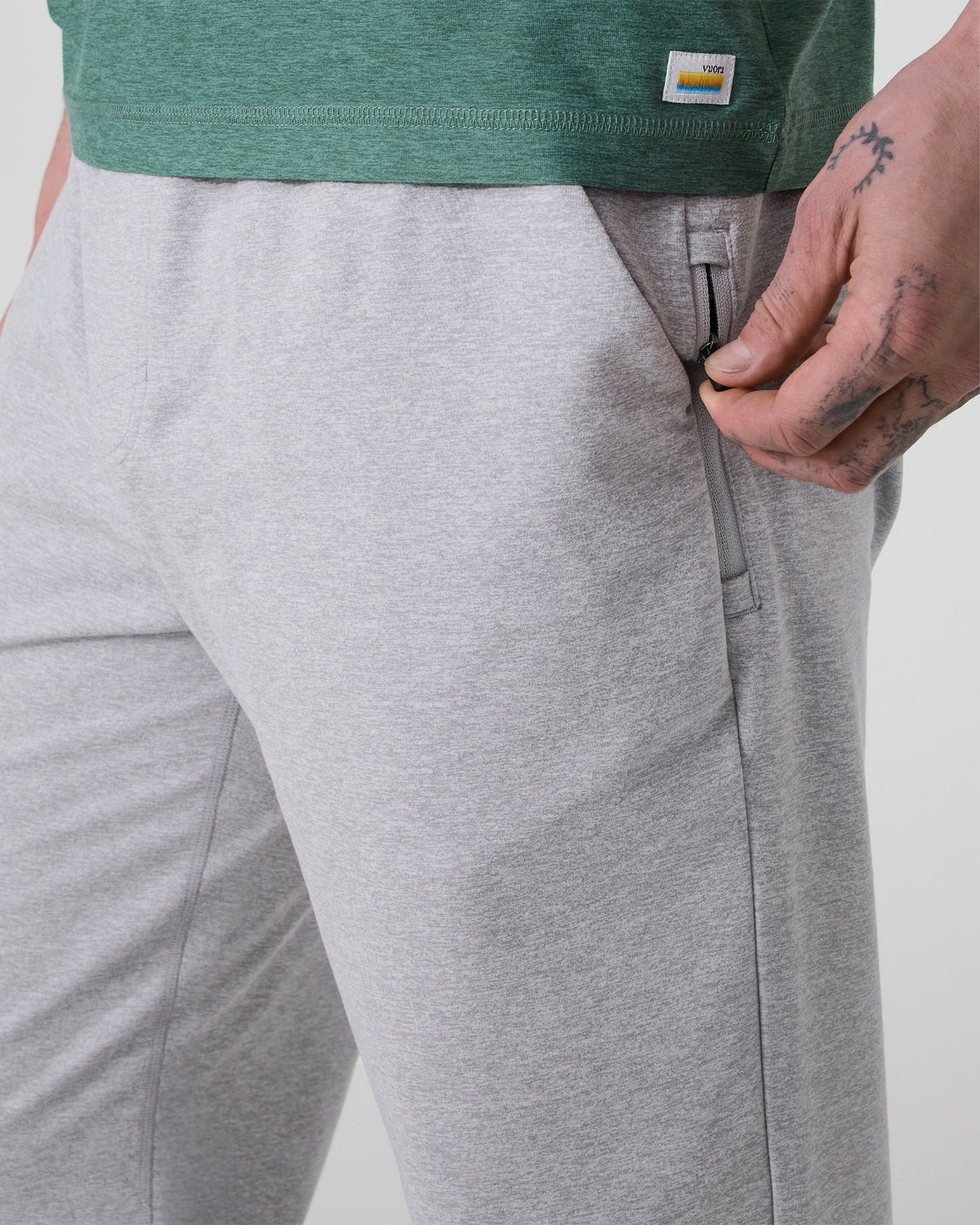 Coronado Performance Sweatpant Classic 30" Light Heather Grey | Vuori online