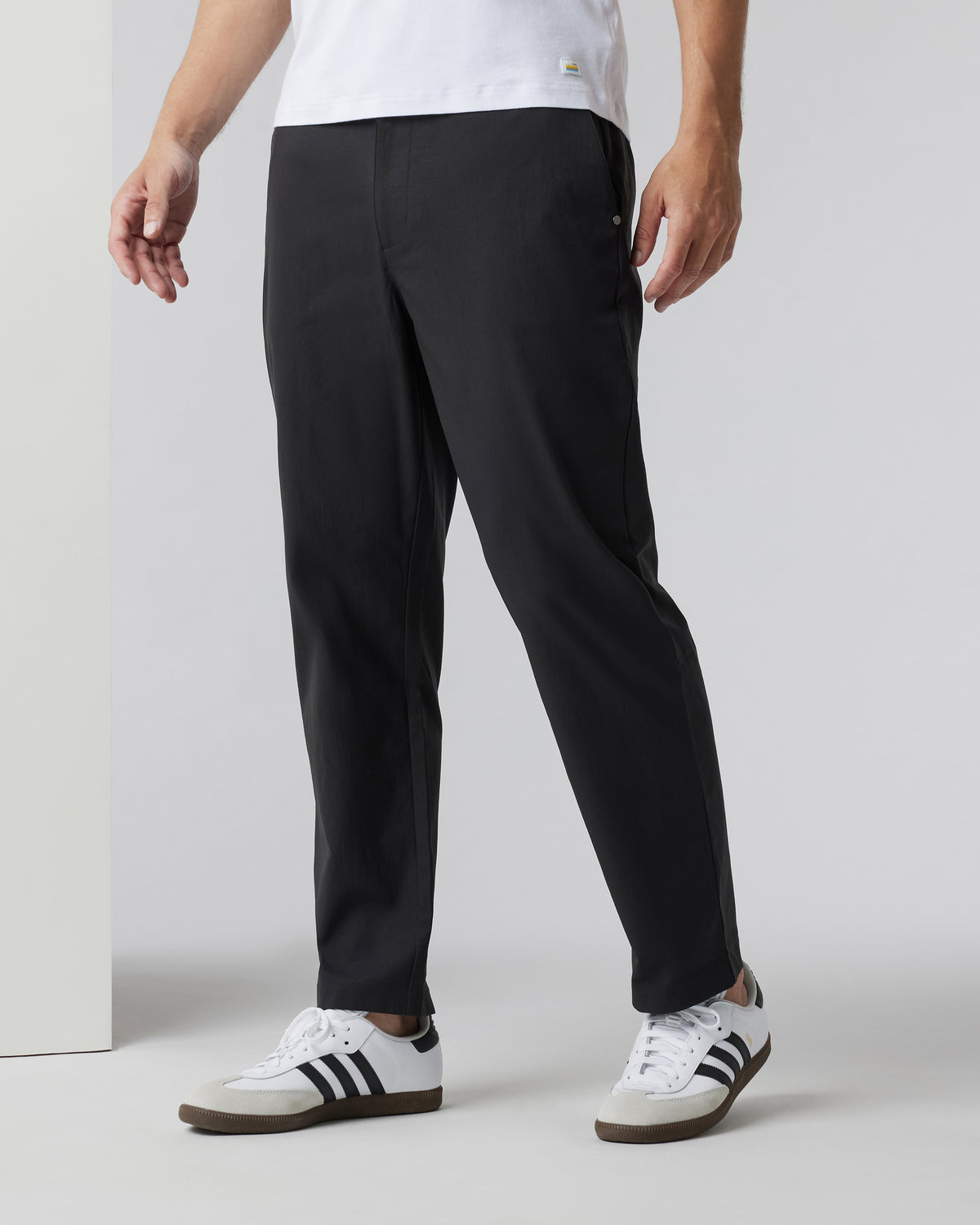 Cascade Crinkle Pant Relaxed 30" Black | Vuori outlet