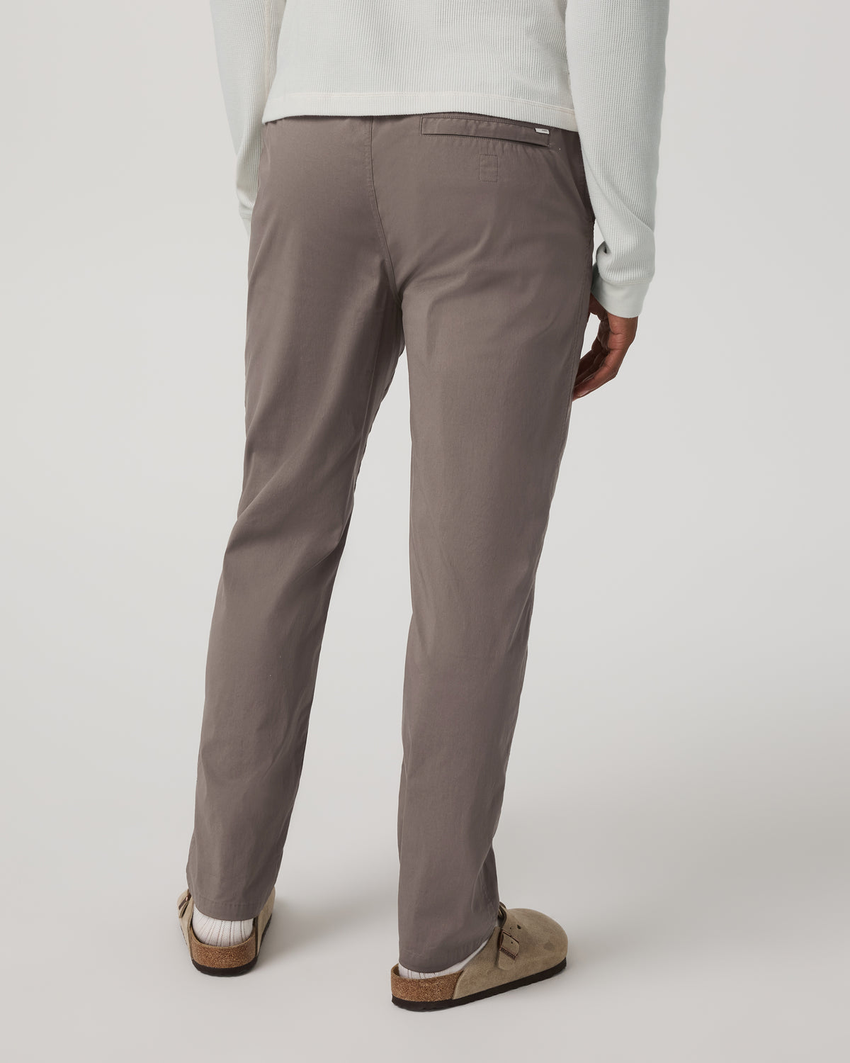 Men's Kore Everyday Pant Lined Classic 30" Smokey Taupe | Vuori for sale