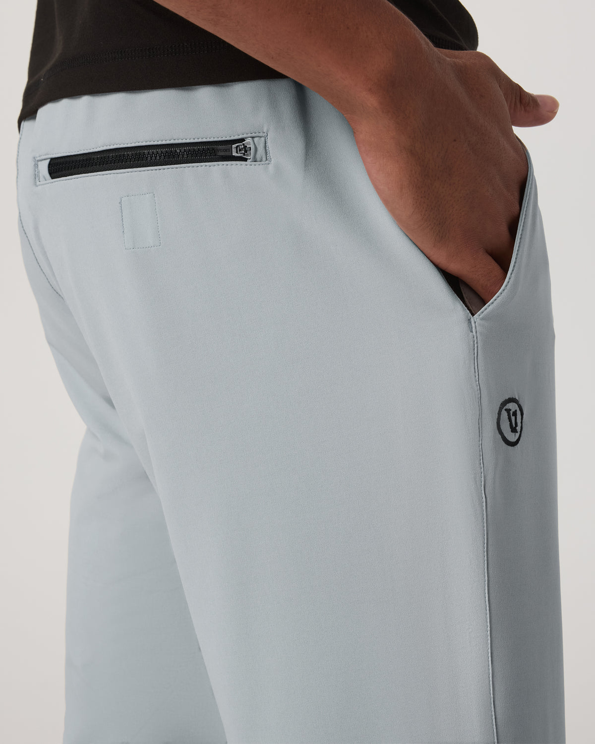Elevate Kore Pant Lined Men's Athletic Pants in Sea Fog | Vuori outlet