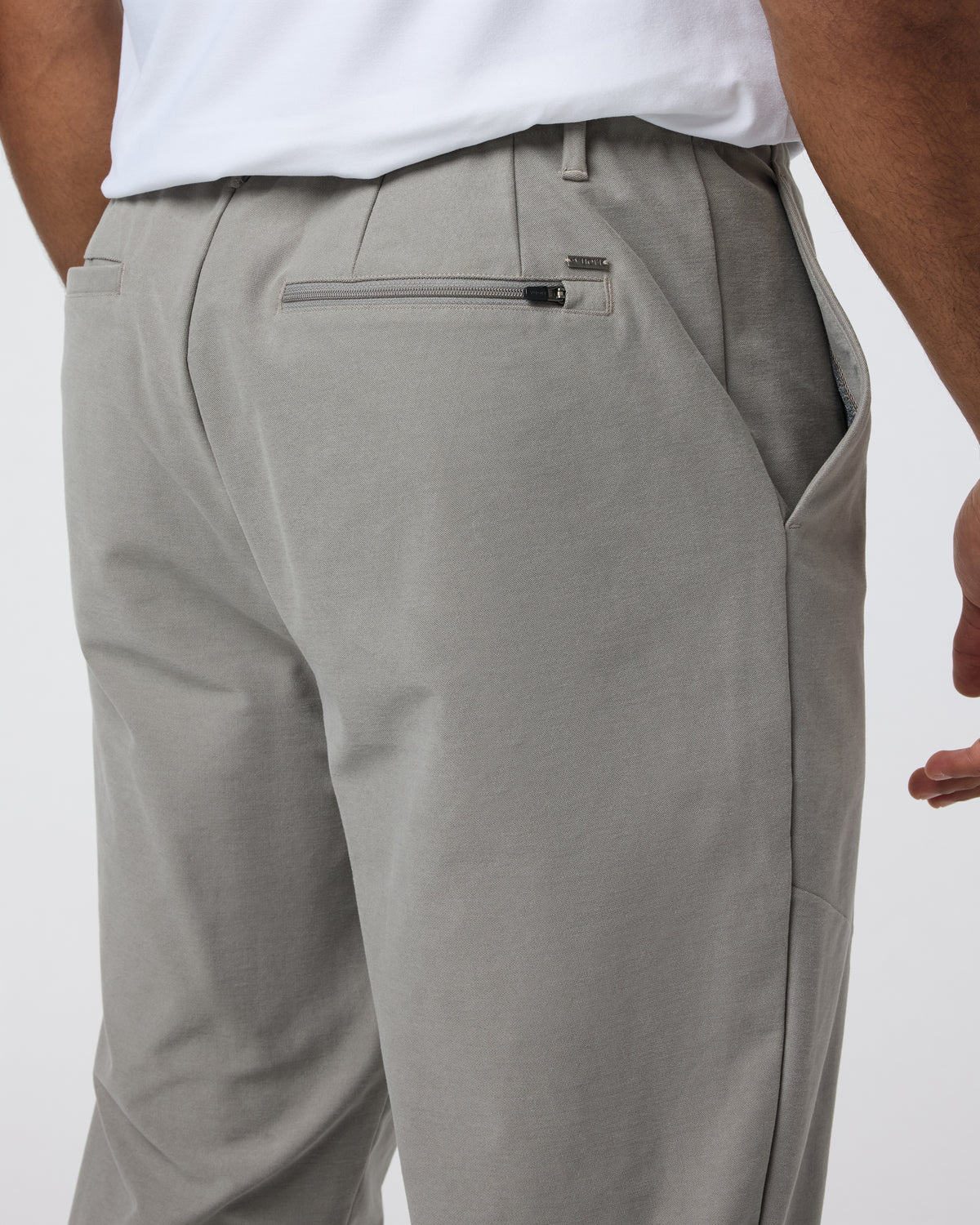 Outdoor Utility Pant Men's Shiitake Pants | Vuori onsale